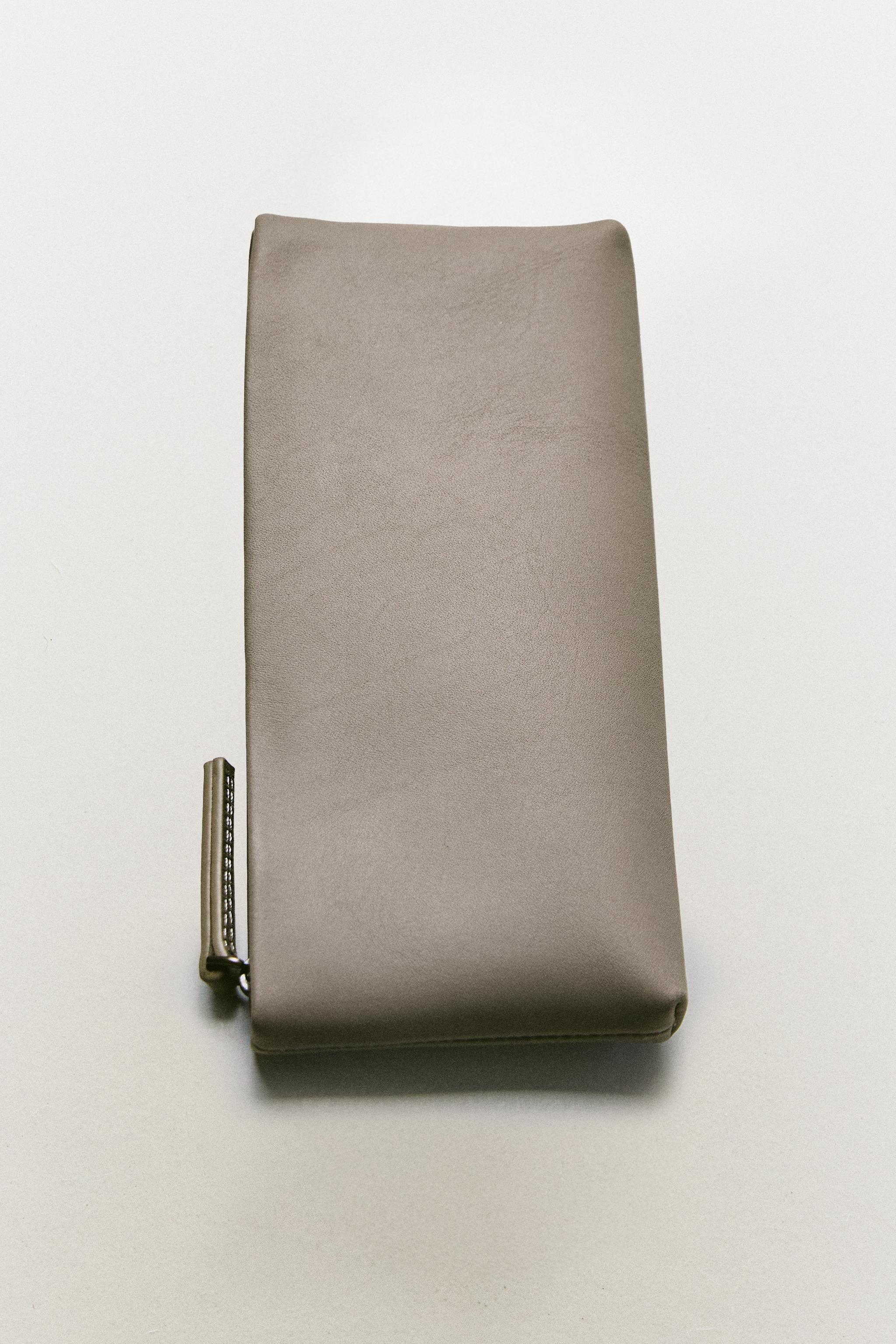 LEATHER OBJECT HOLDER CASE