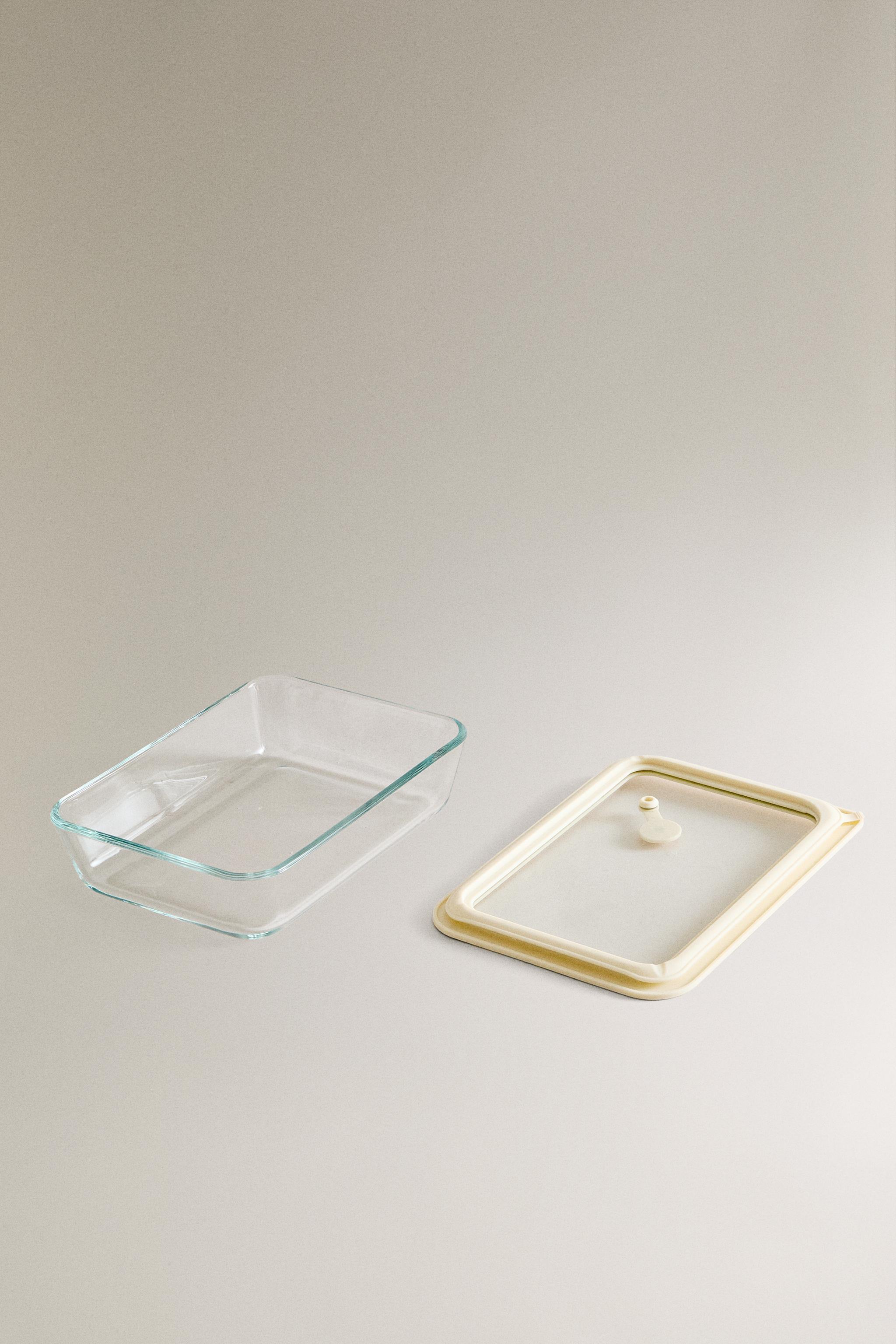 23.67 oz AIRTIGHT FOOD CONTAINER