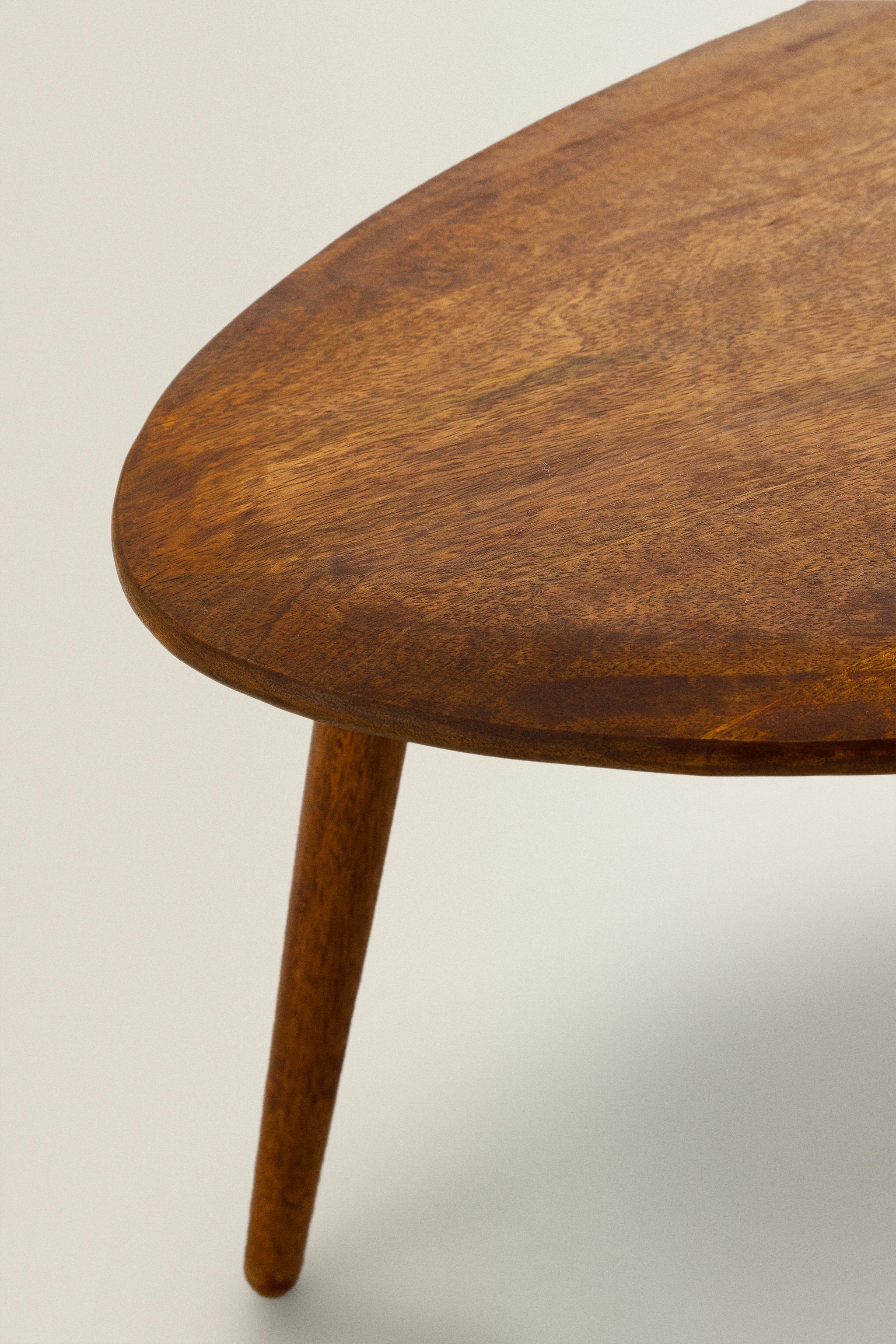 BEVELED WOODEN COFFEE TABLE