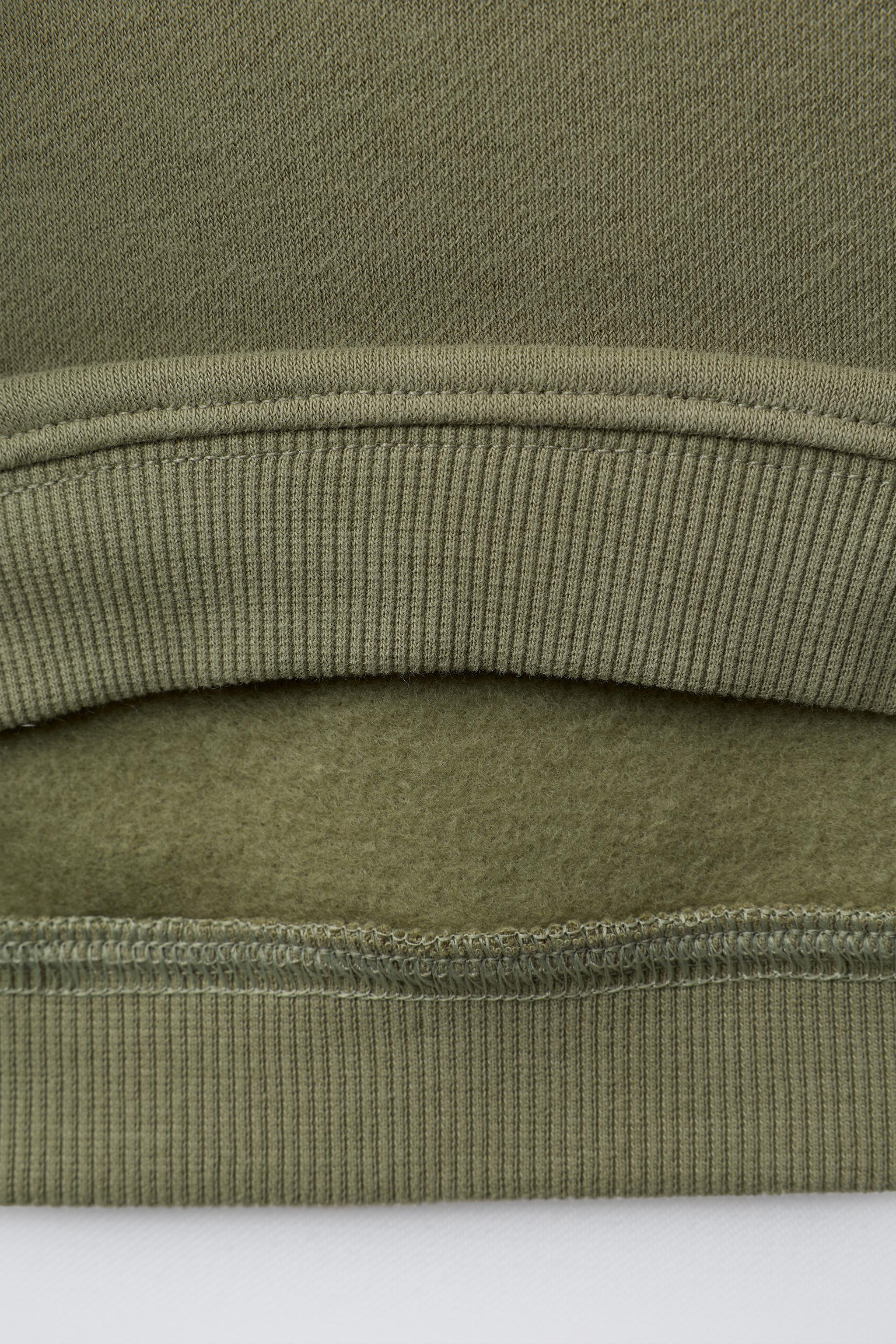 PRINT SWEATSHIRT AND JOGGER SET