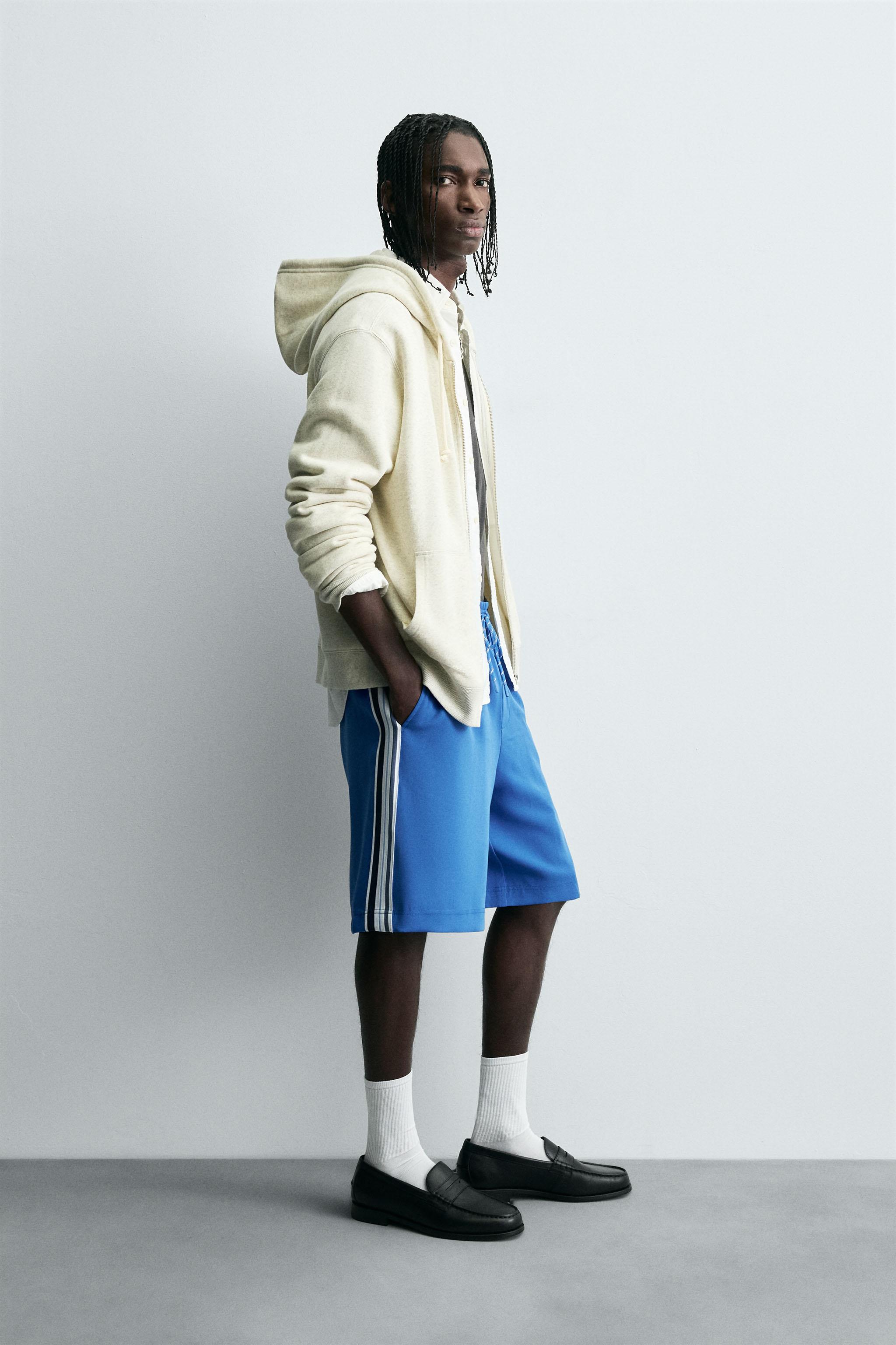 CONTRAST STRIPE SHORTS