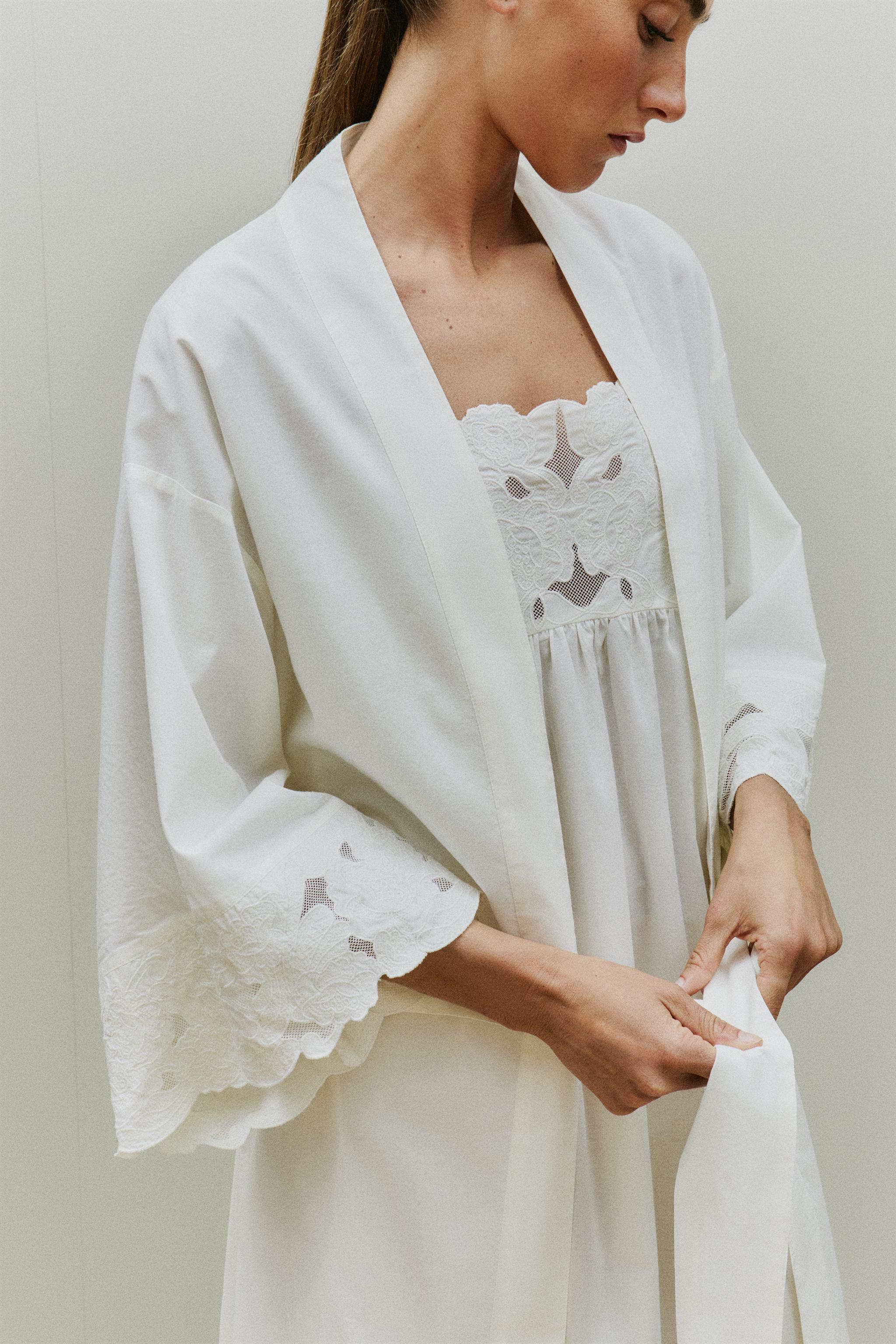 COTTON ROBE WITH EMBROIDERY
