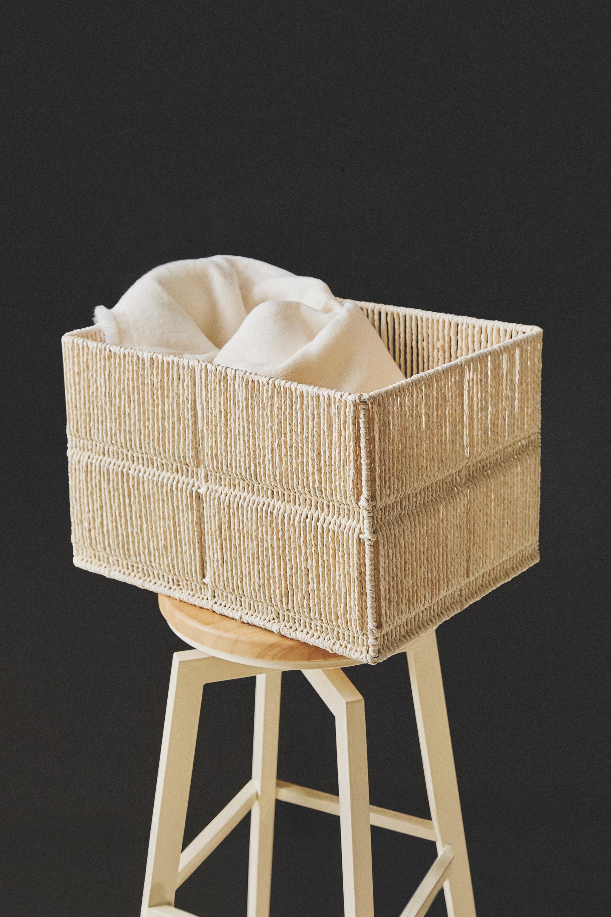 WOVEN PAPER BASKET