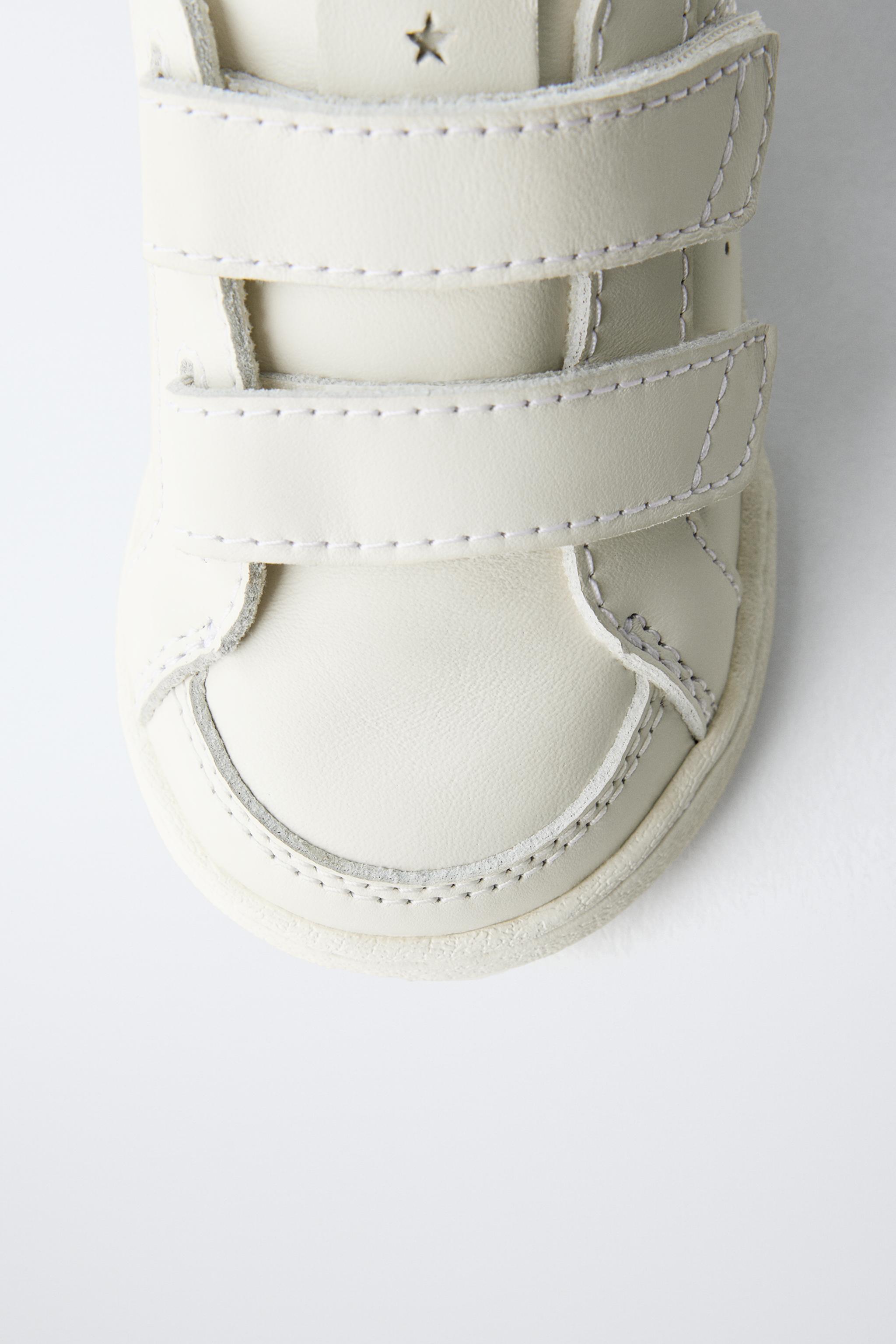 BAREFOOT LEATHER STRAP SNEAKERS