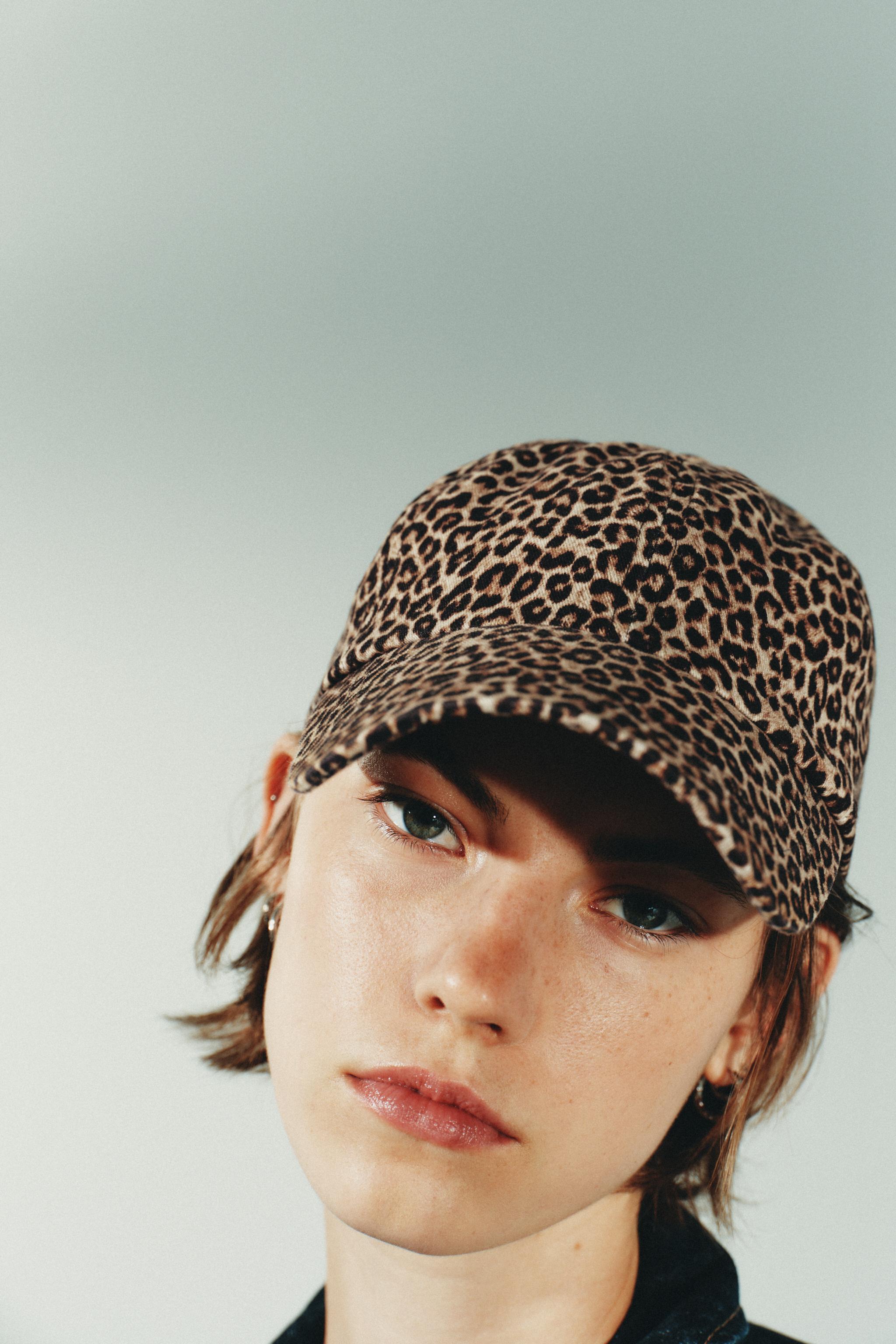 ANIMAL PRINT TWILL CAP