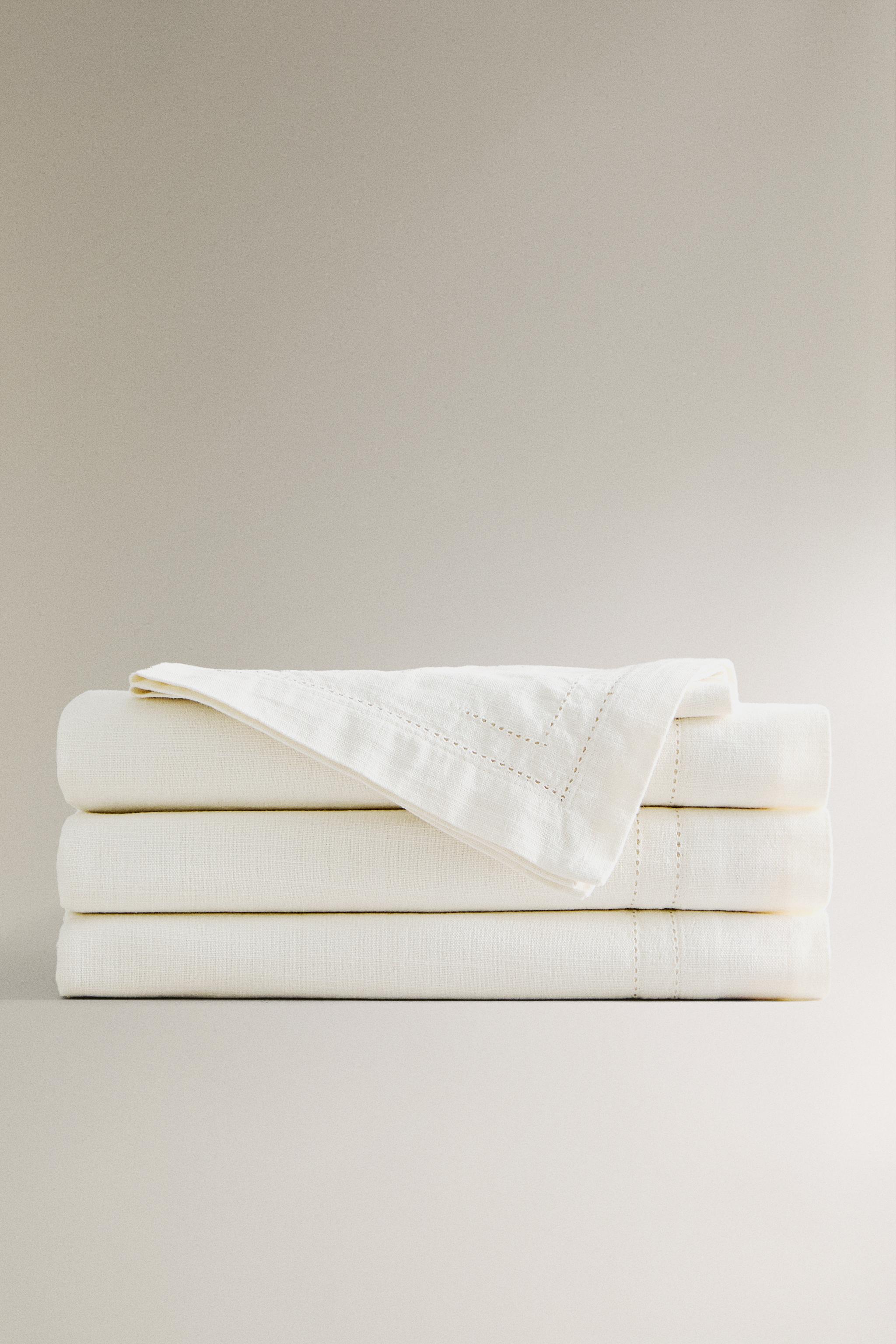 HEMSTITCHED COTTON TABLECLOTH