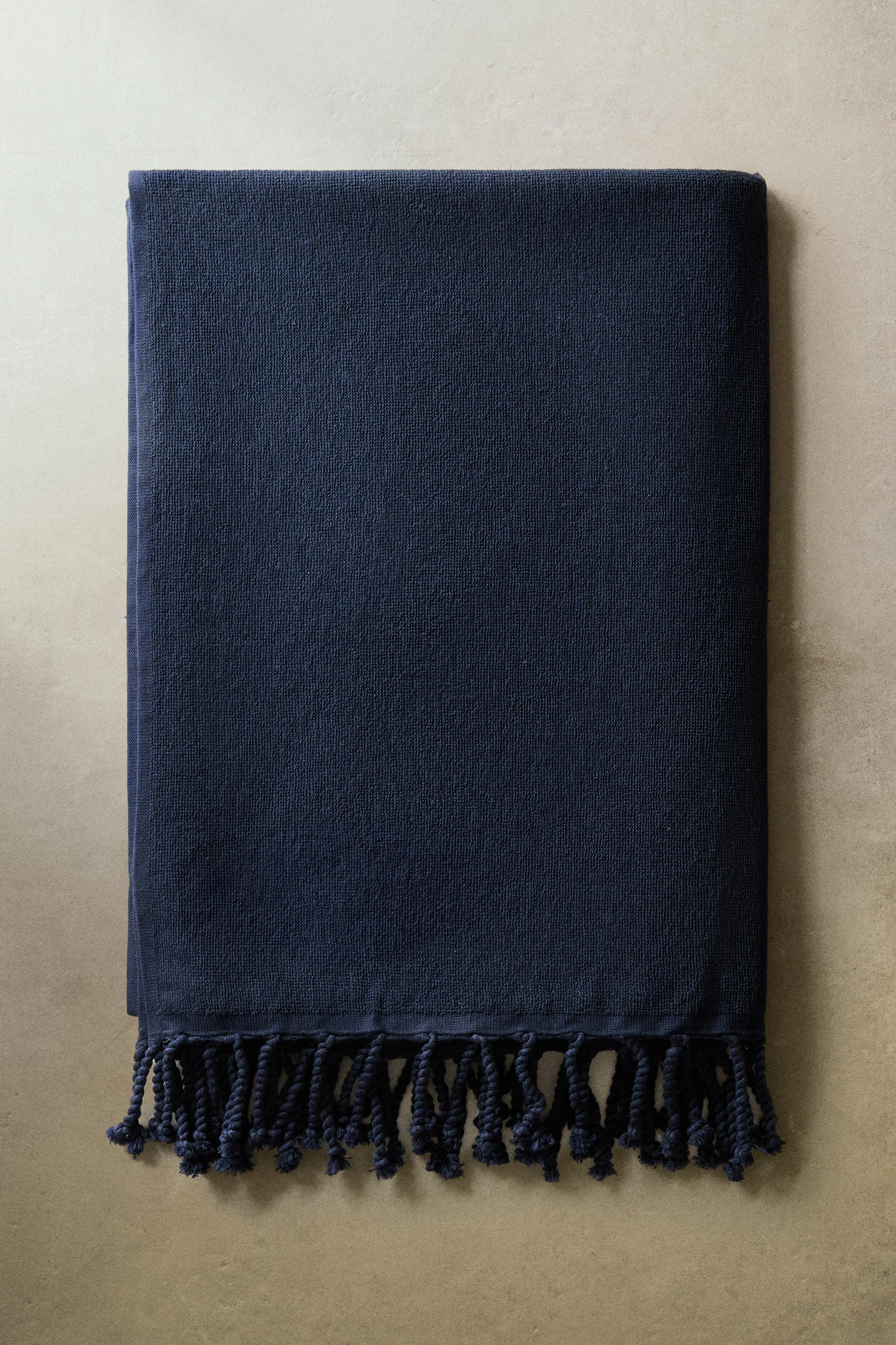 FRINGED COTTON BEACH TOWEL