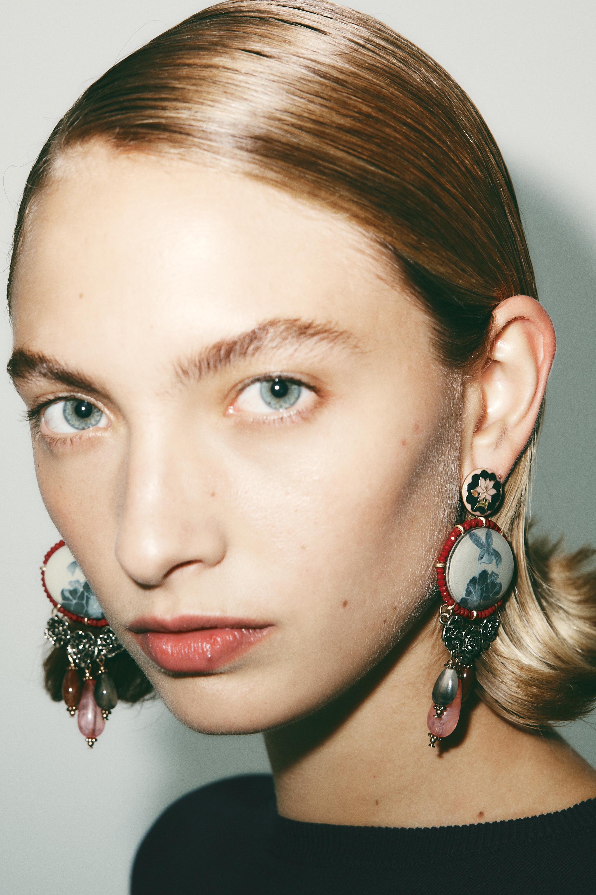 RESIN STONE CHARM EARRINGS