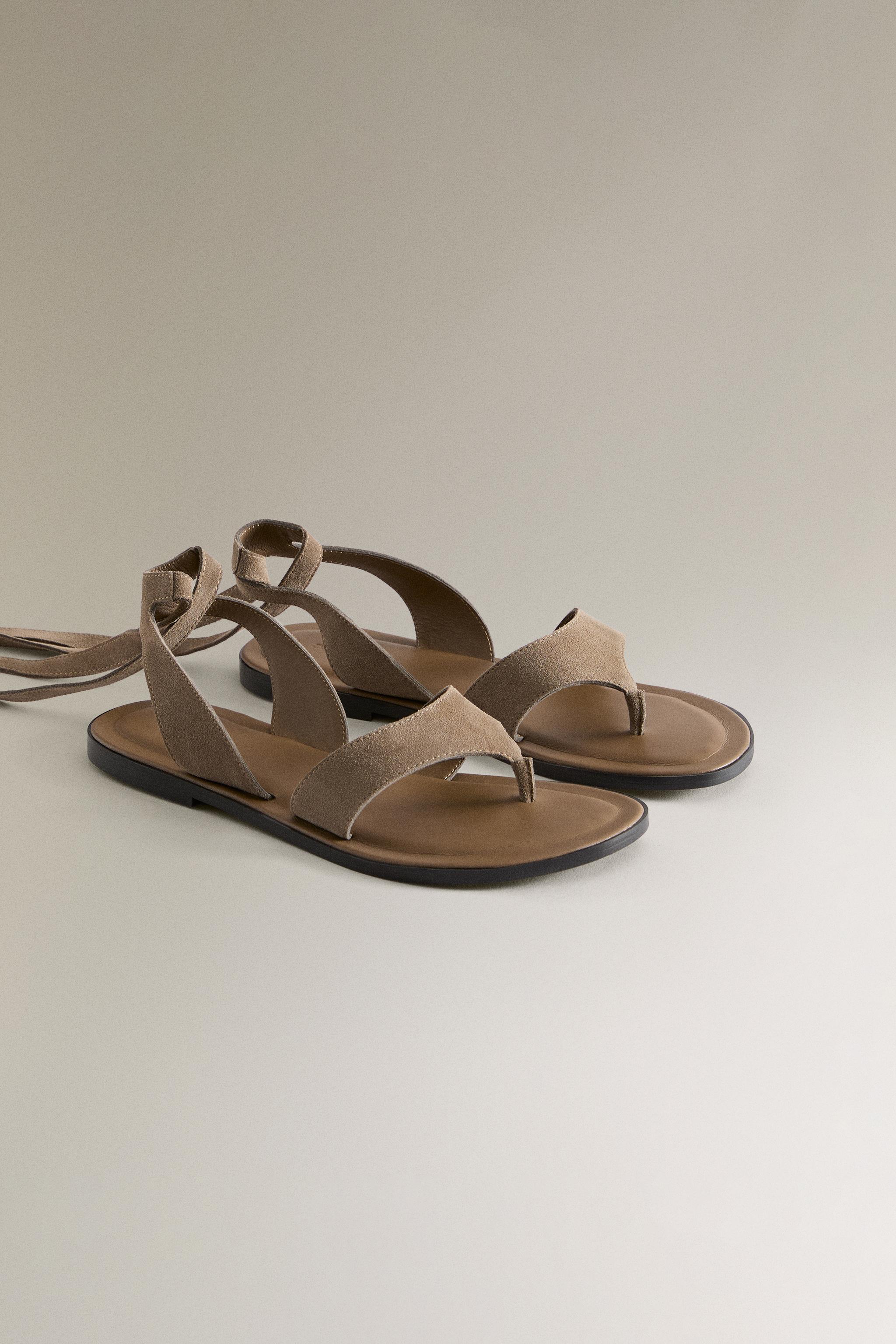 LEATHER STRAPPY SANDALS WITH BUCKLE
