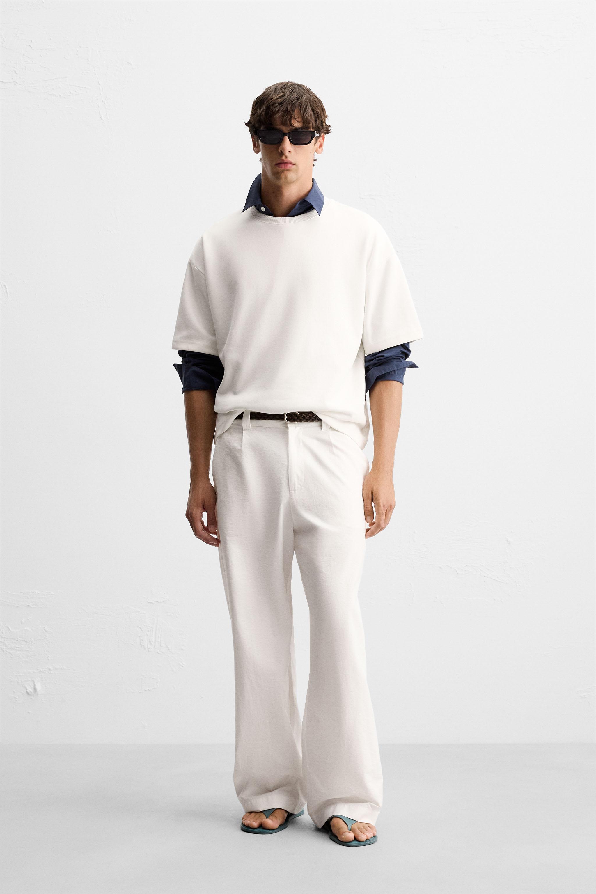 RAISED PRINT SWEATSHIRT