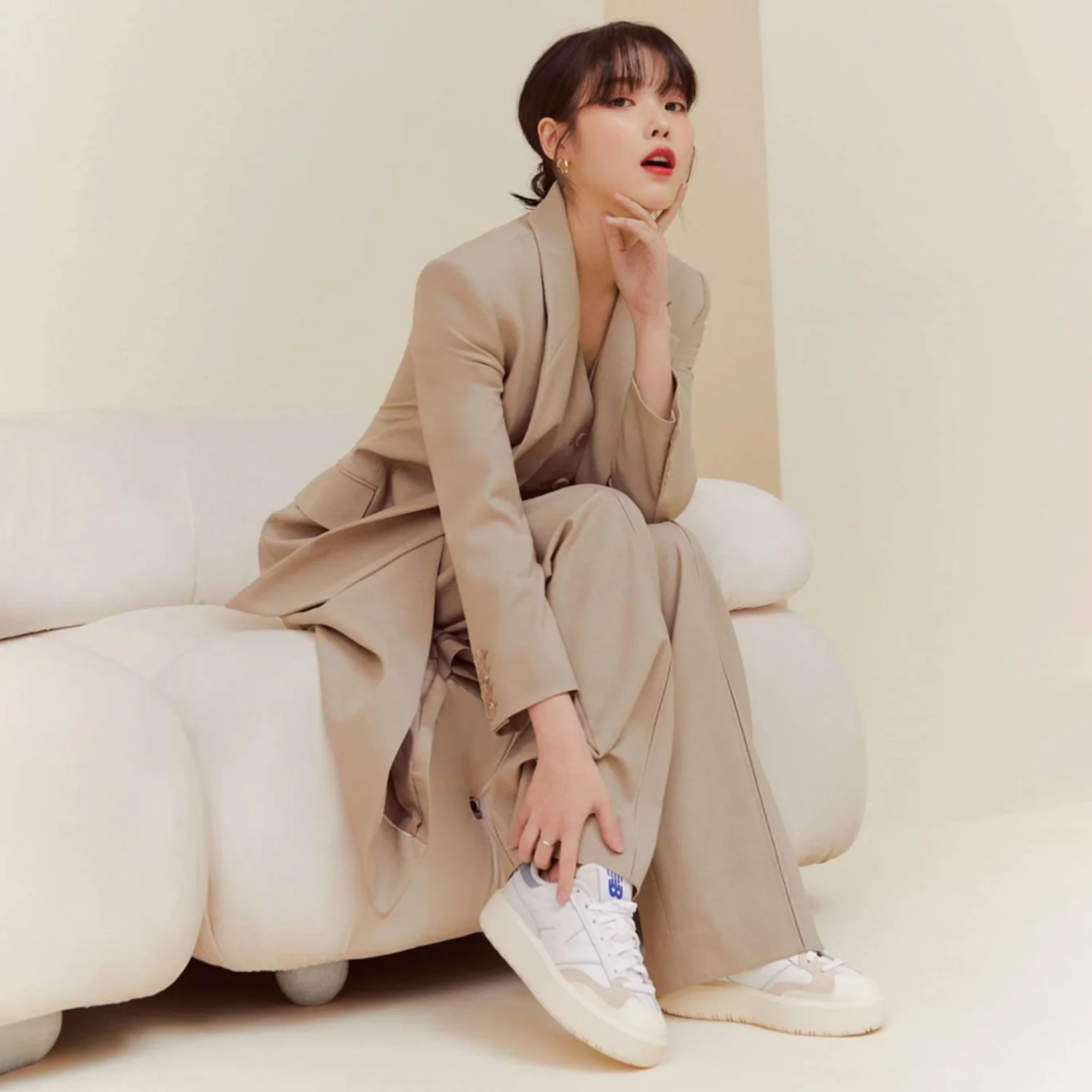 302 'White Reflection' CT302OA