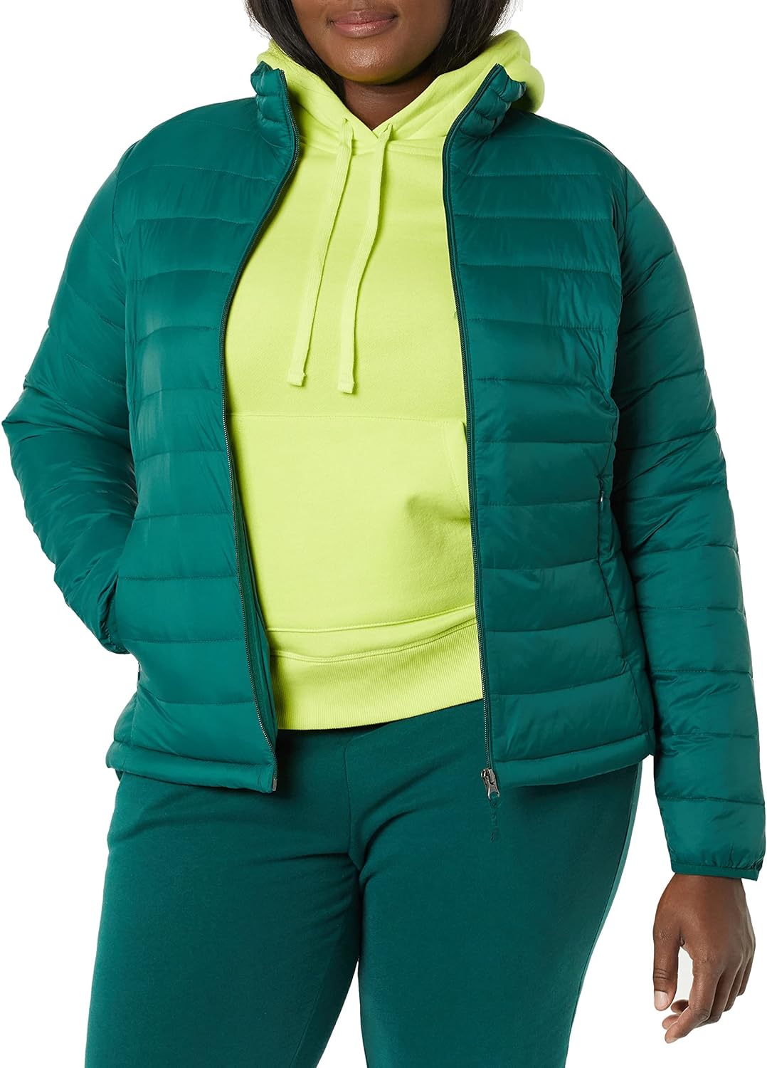 Amazon Essentials Women's Lightweight Long-Sleeve Water-Resistant Packable Puffer Jacket (Available in Plus Size)