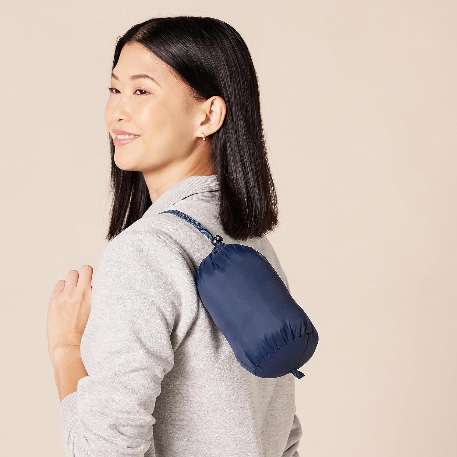 Amazon Essentials Women's Lightweight Long-Sleeve Water-Resistant Packable Puffer Jacket (Available in Plus Size)