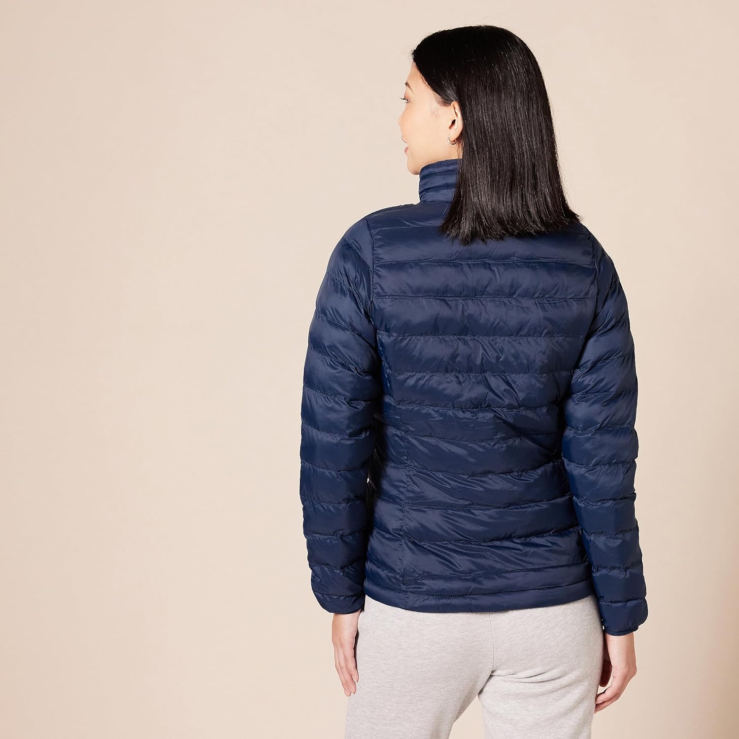 Amazon Essentials Women's Lightweight Long-Sleeve Water-Resistant Packable Puffer Jacket (Available in Plus Size)