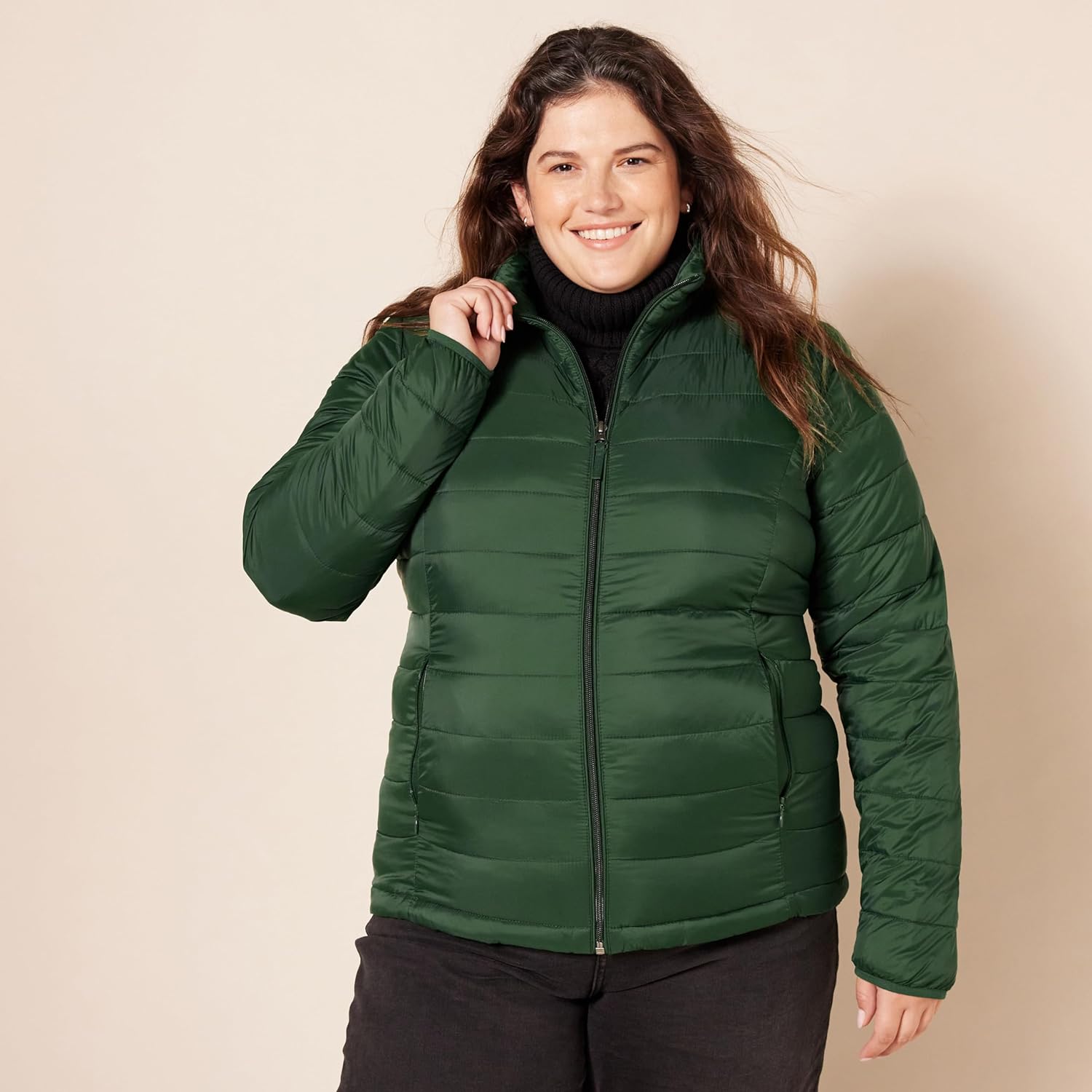 Amazon Essentials Women's Lightweight Long-Sleeve Water-Resistant Packable Puffer Jacket (Available in Plus Size)