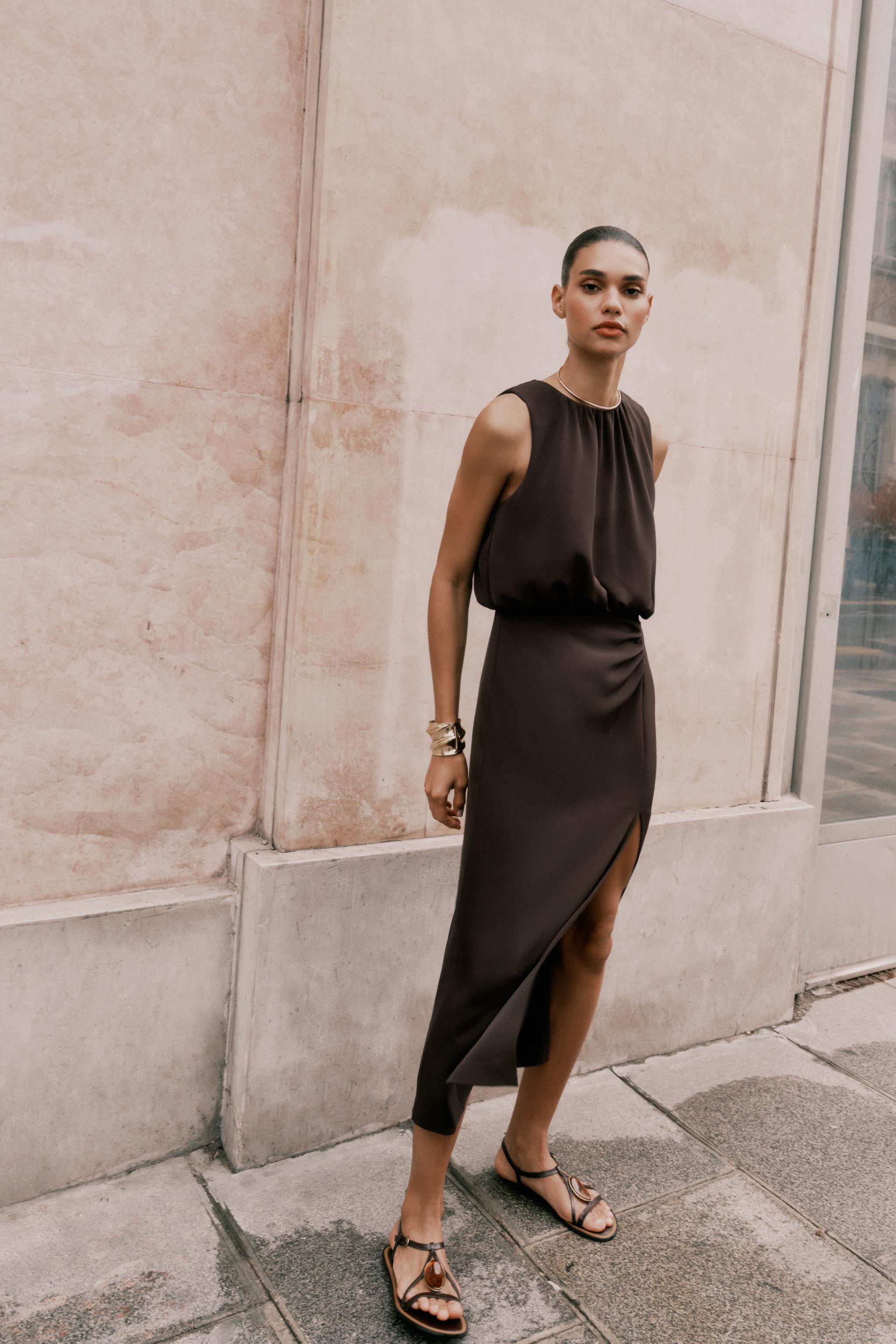 RUCHED WAIST MIDI DRESS