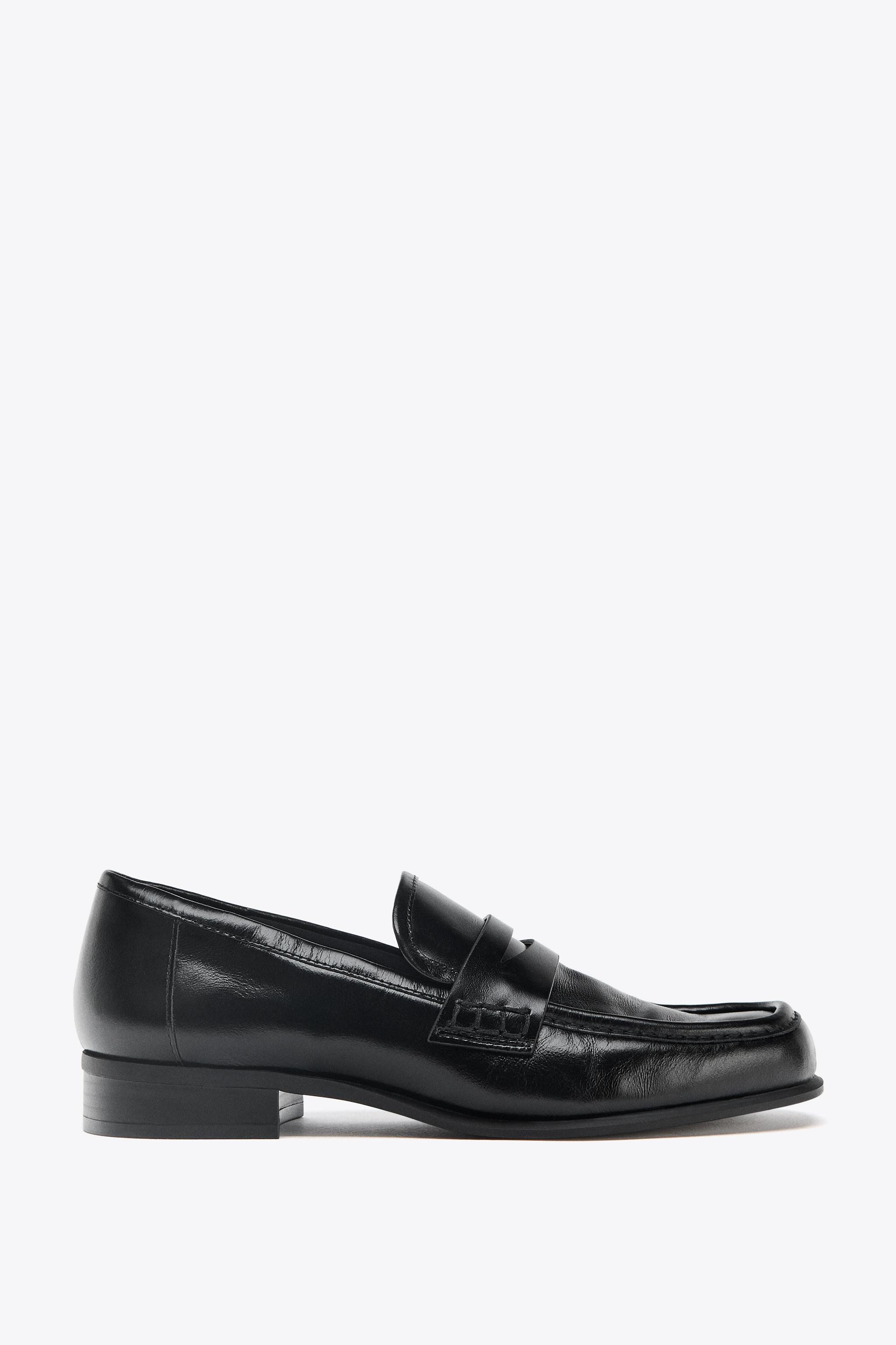 LEATHER LOAFERS