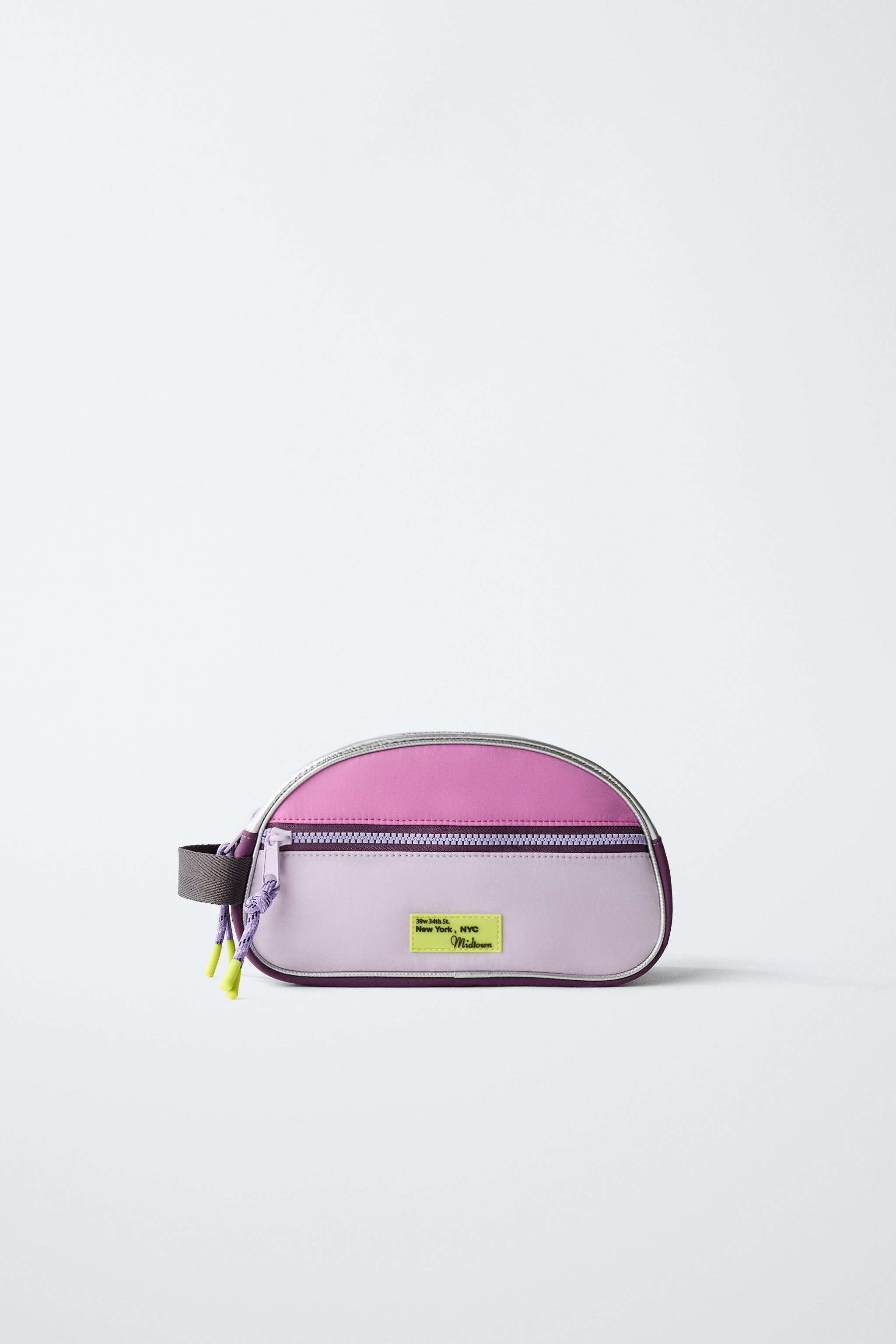 GYMWEAR COLLECTION TOILETRY BAG