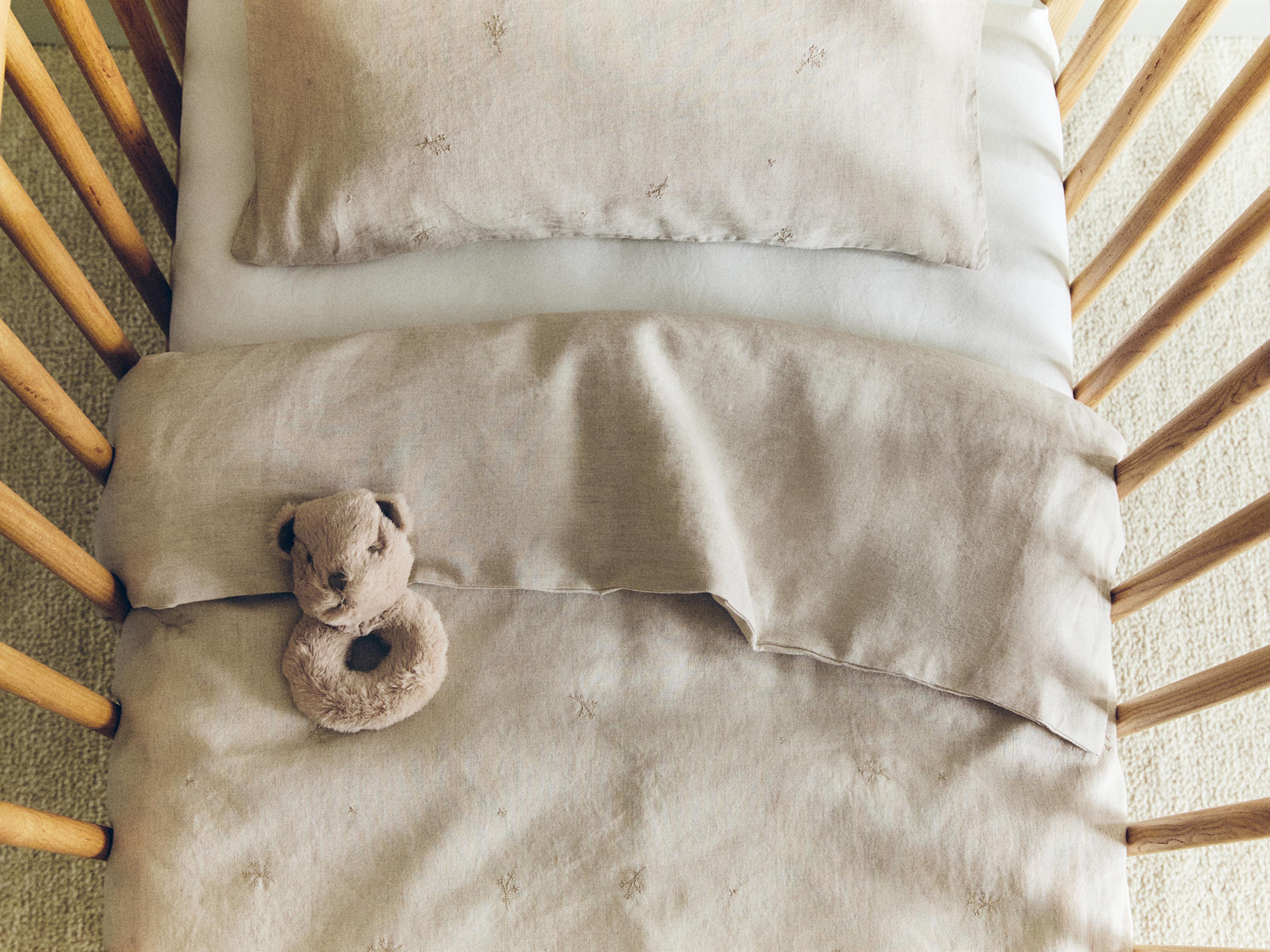 CHILDREN'S LINEN DUVET COVER WITH FLORAL EMBROIDERY