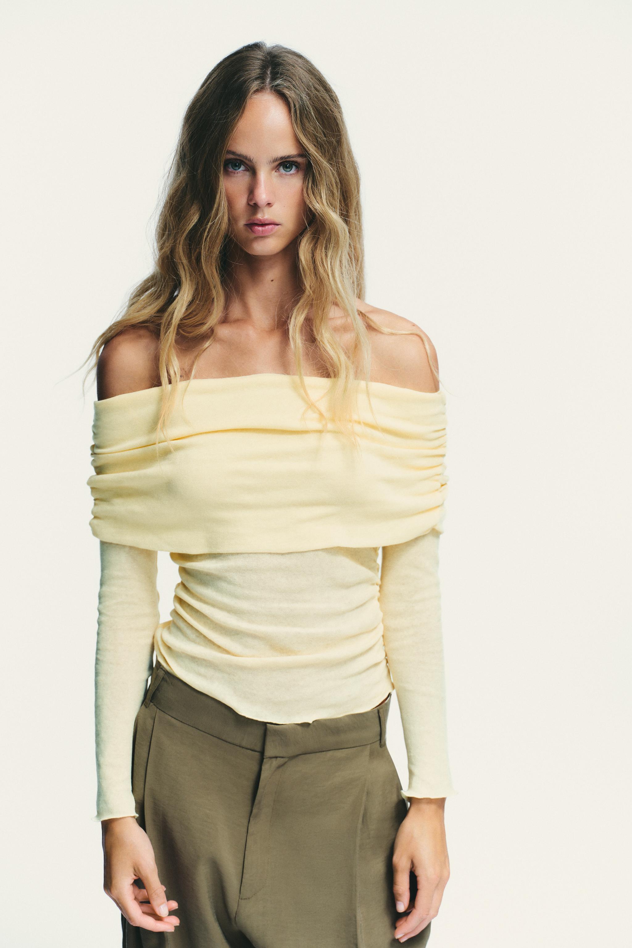 STRAPLESS RUCHED TOP