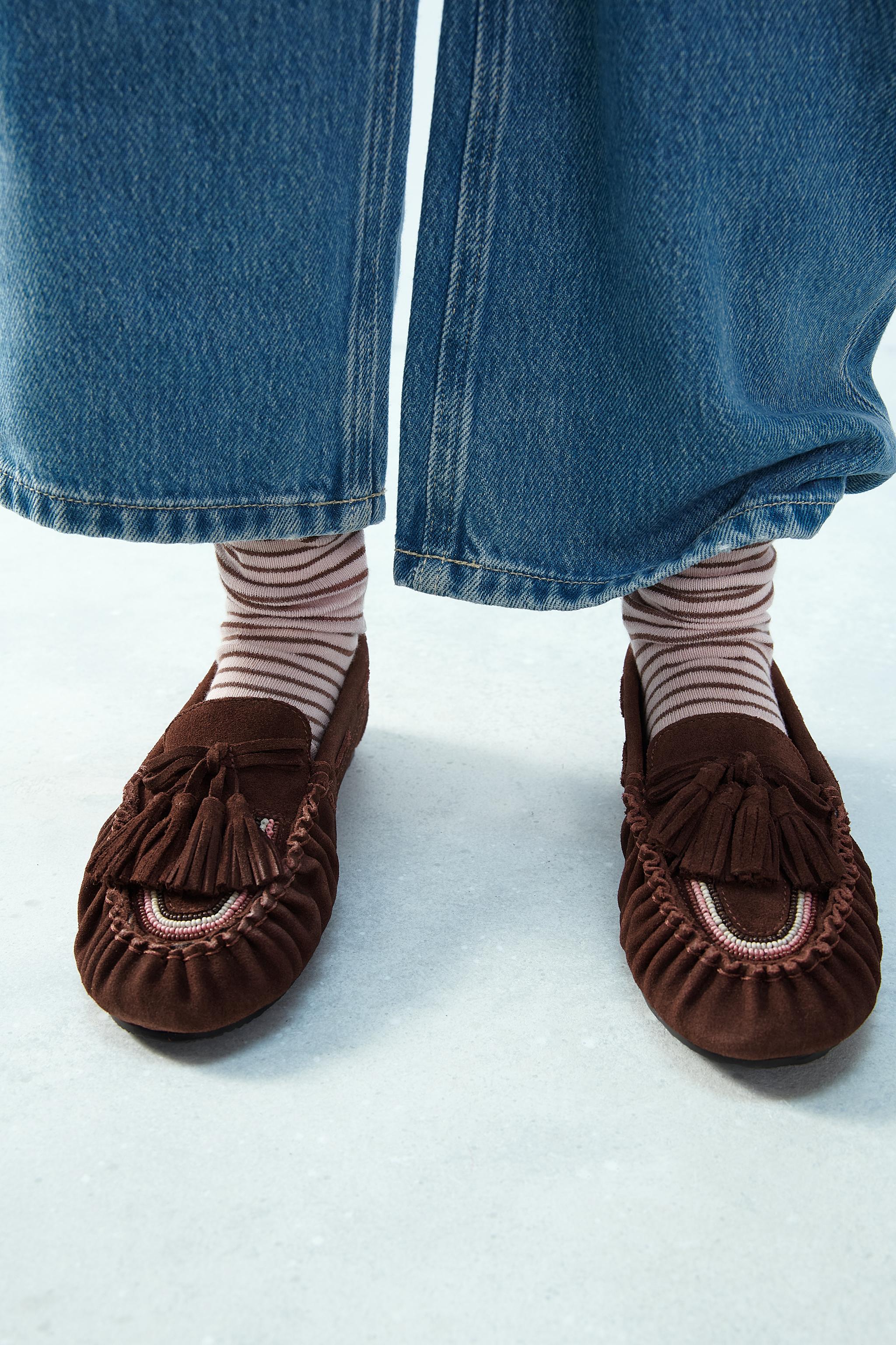 LEATHER TASSEL LOAFERS