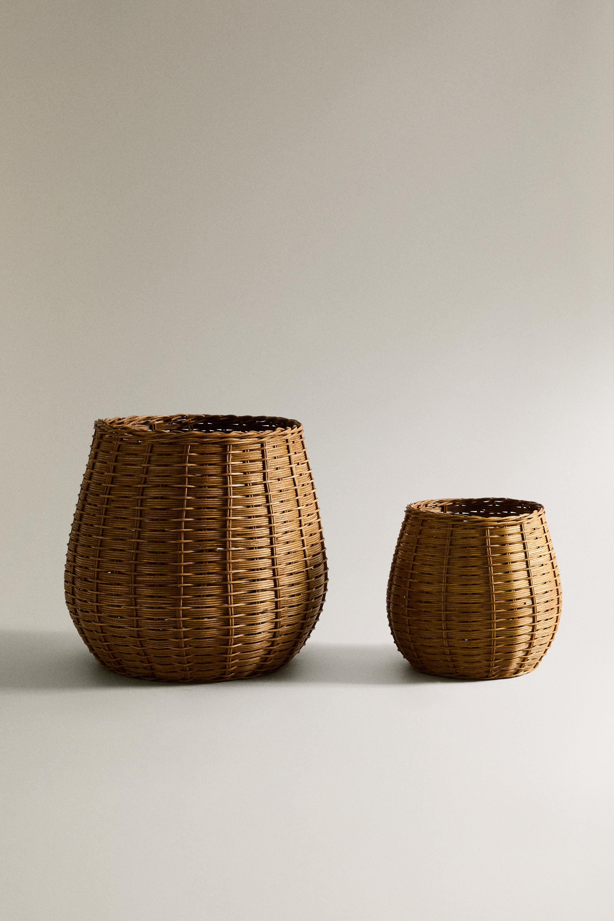 OVAL RATTAN BASKET
