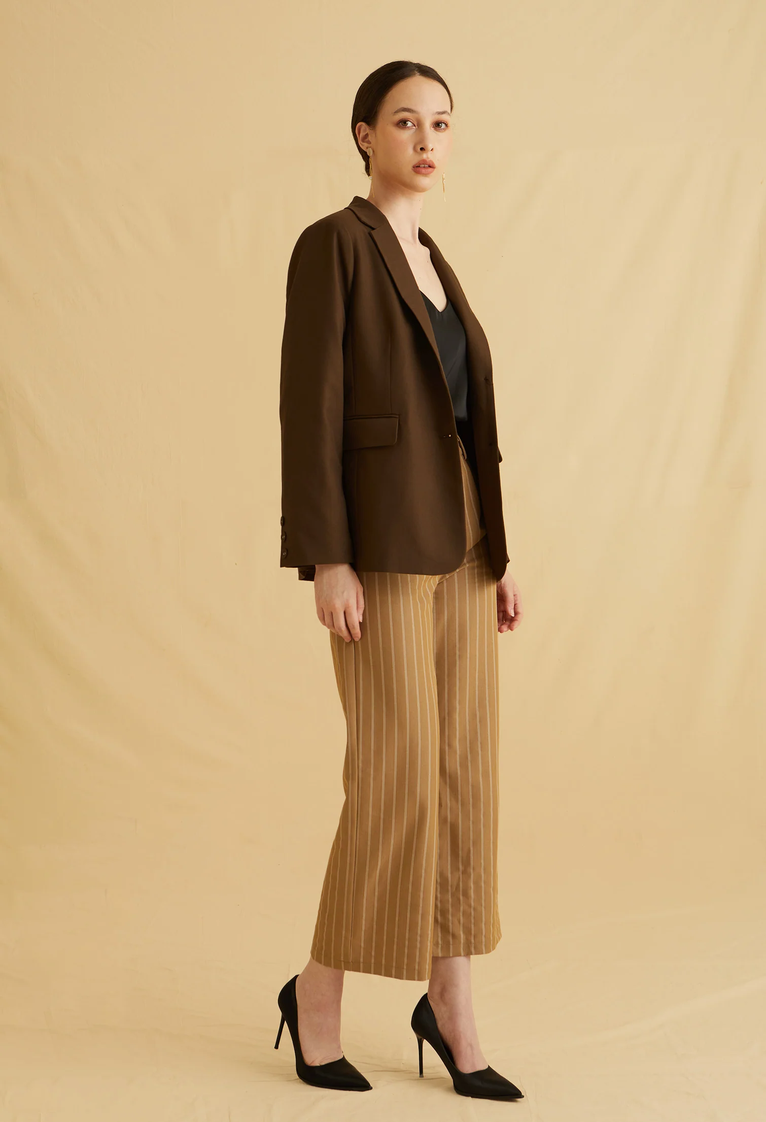 Refined Frame V-Neck Blazer