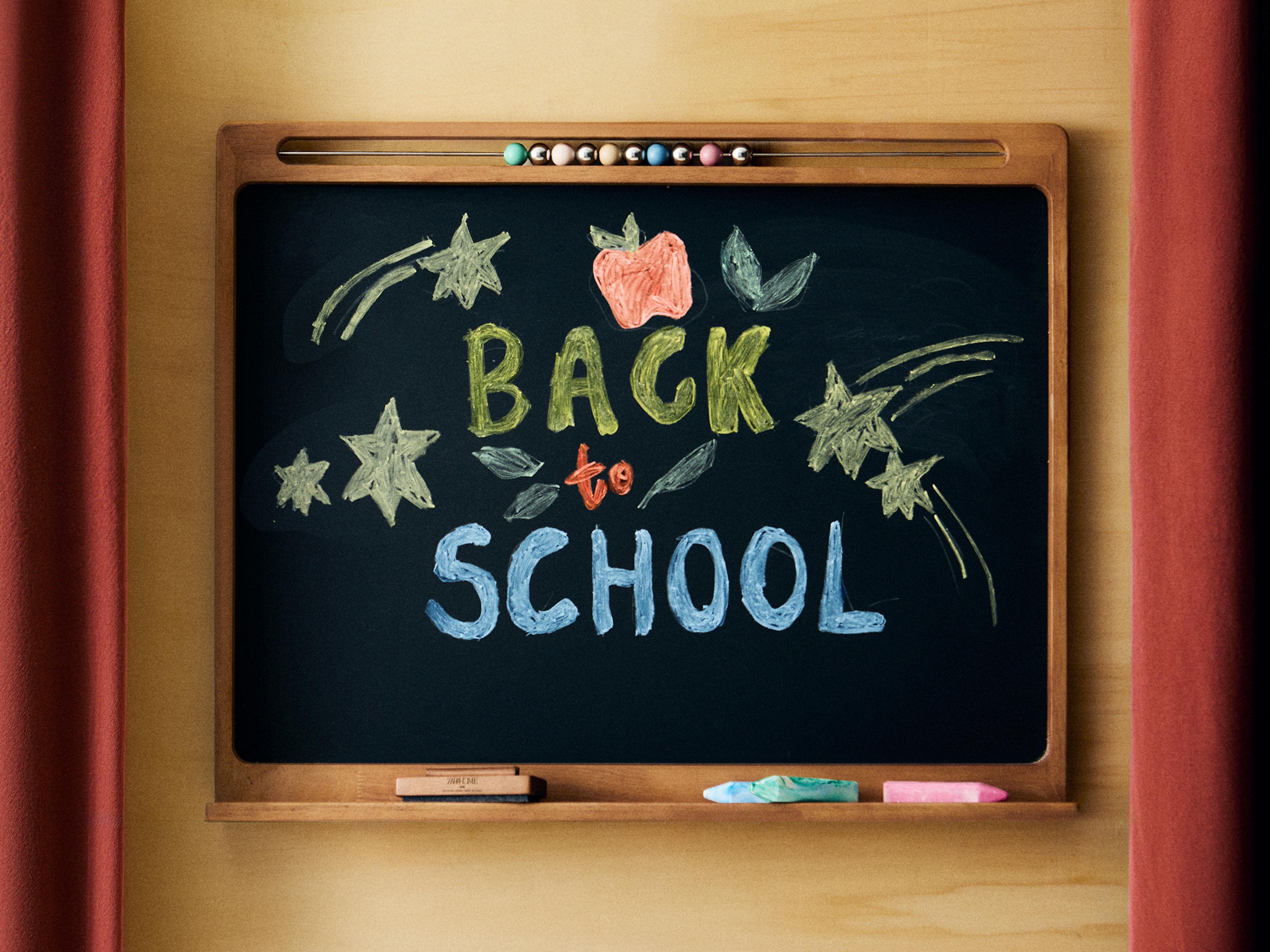 CHILDREN'S WOODEN BOARD