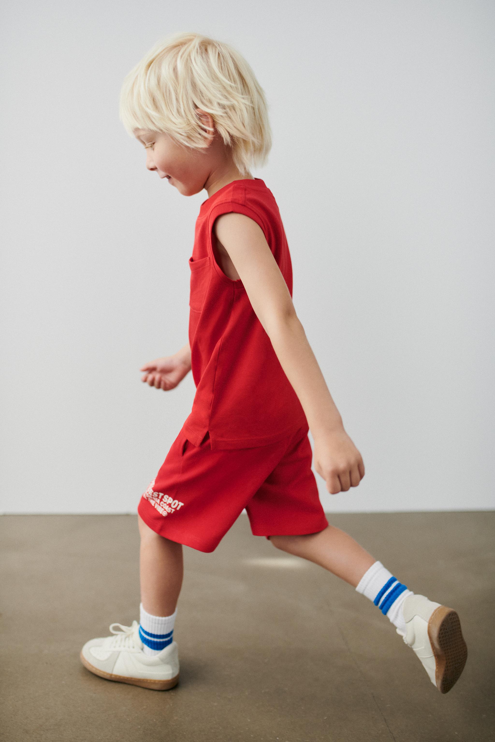 STRAIGHT TEXT PLUSH SHORTS