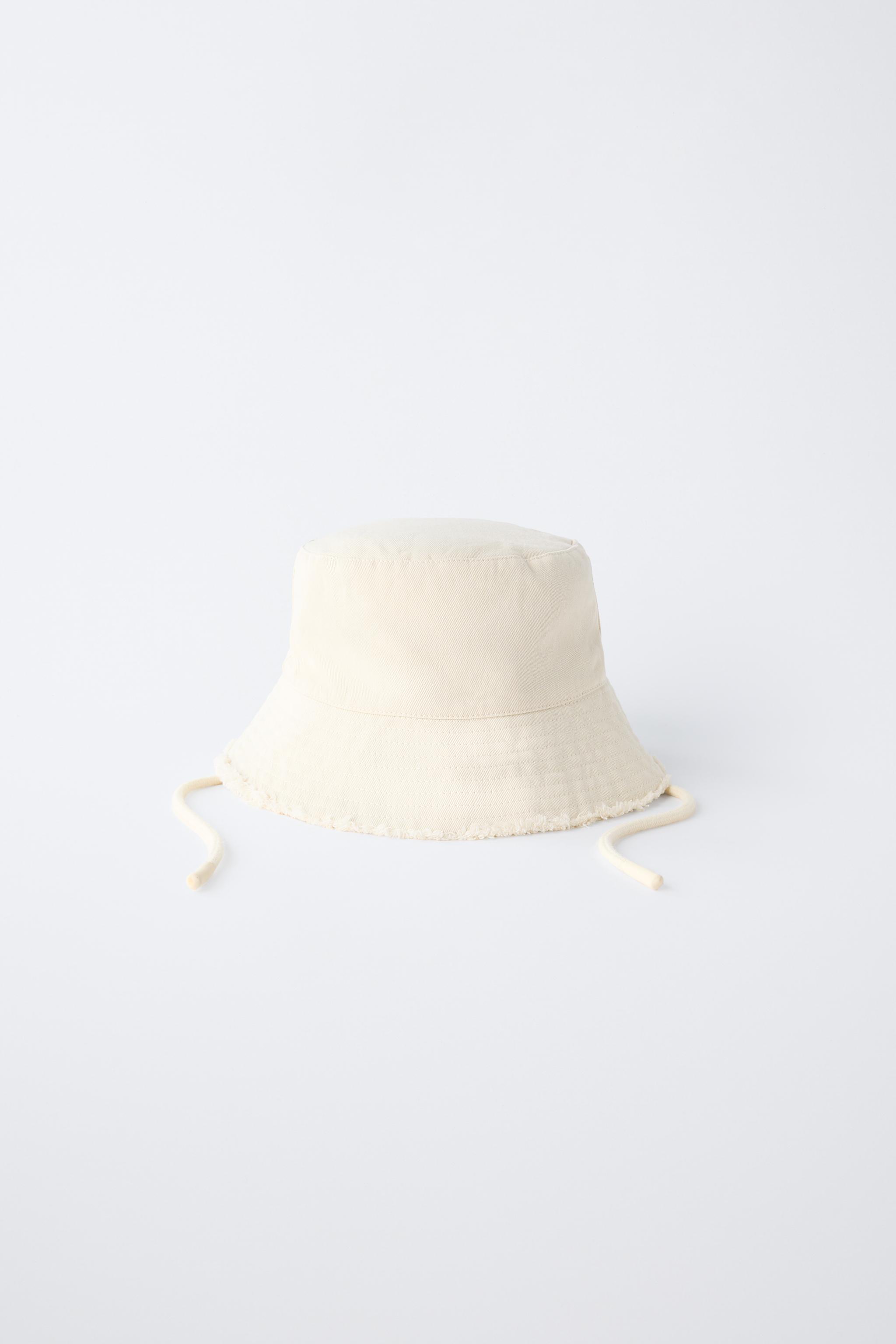 FRAYED BUCKET HAT
