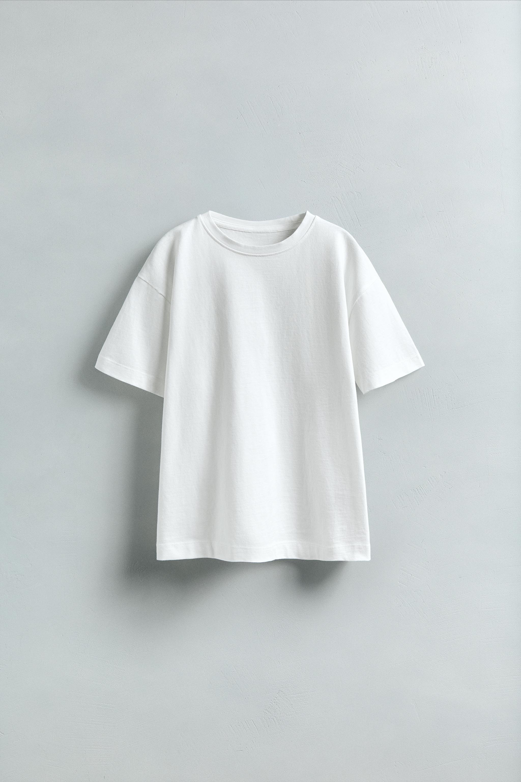 PLAIN BASIC T-SHIRT