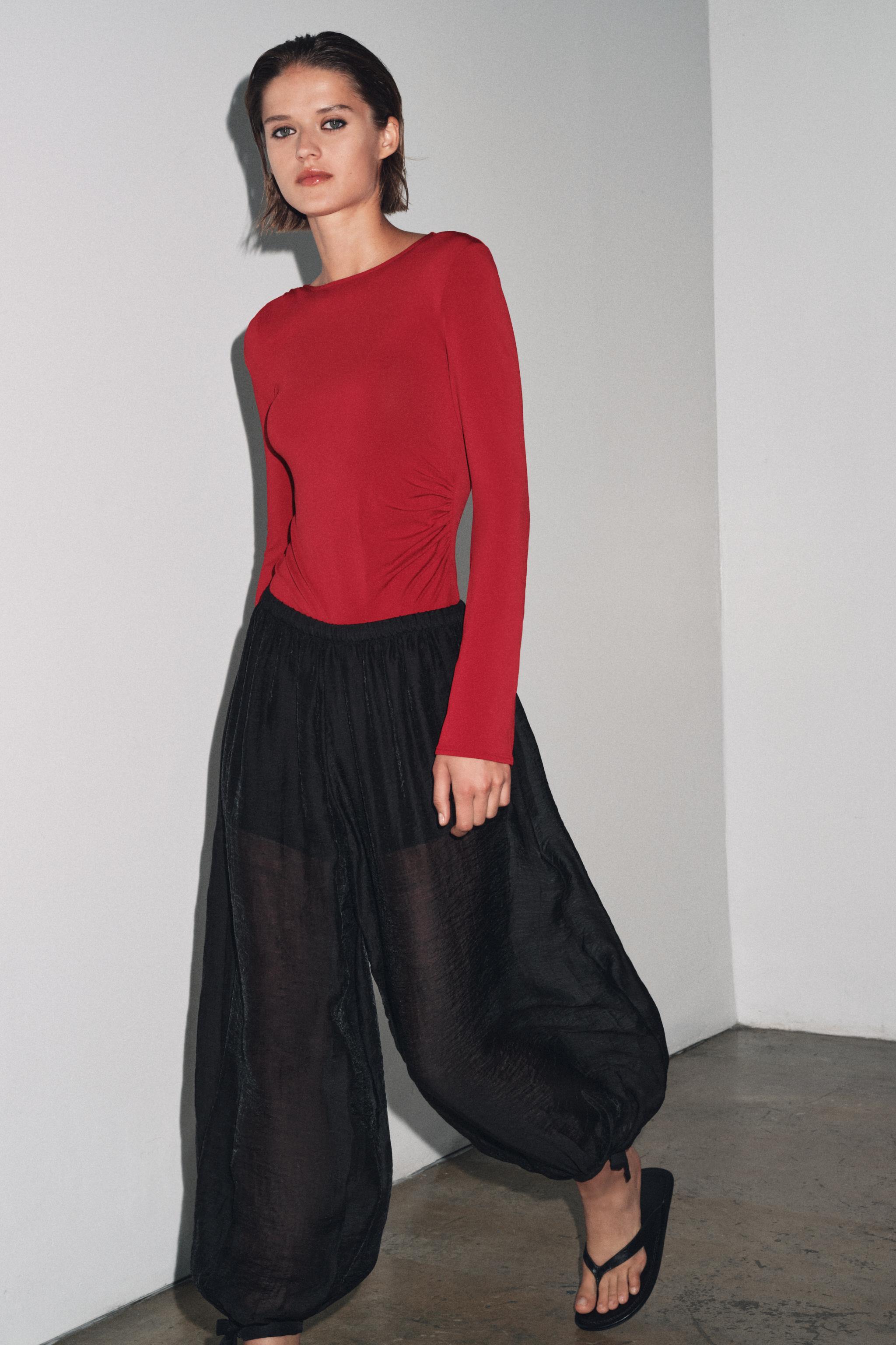 LONG SLEEVE RUCHED T-SHIRT