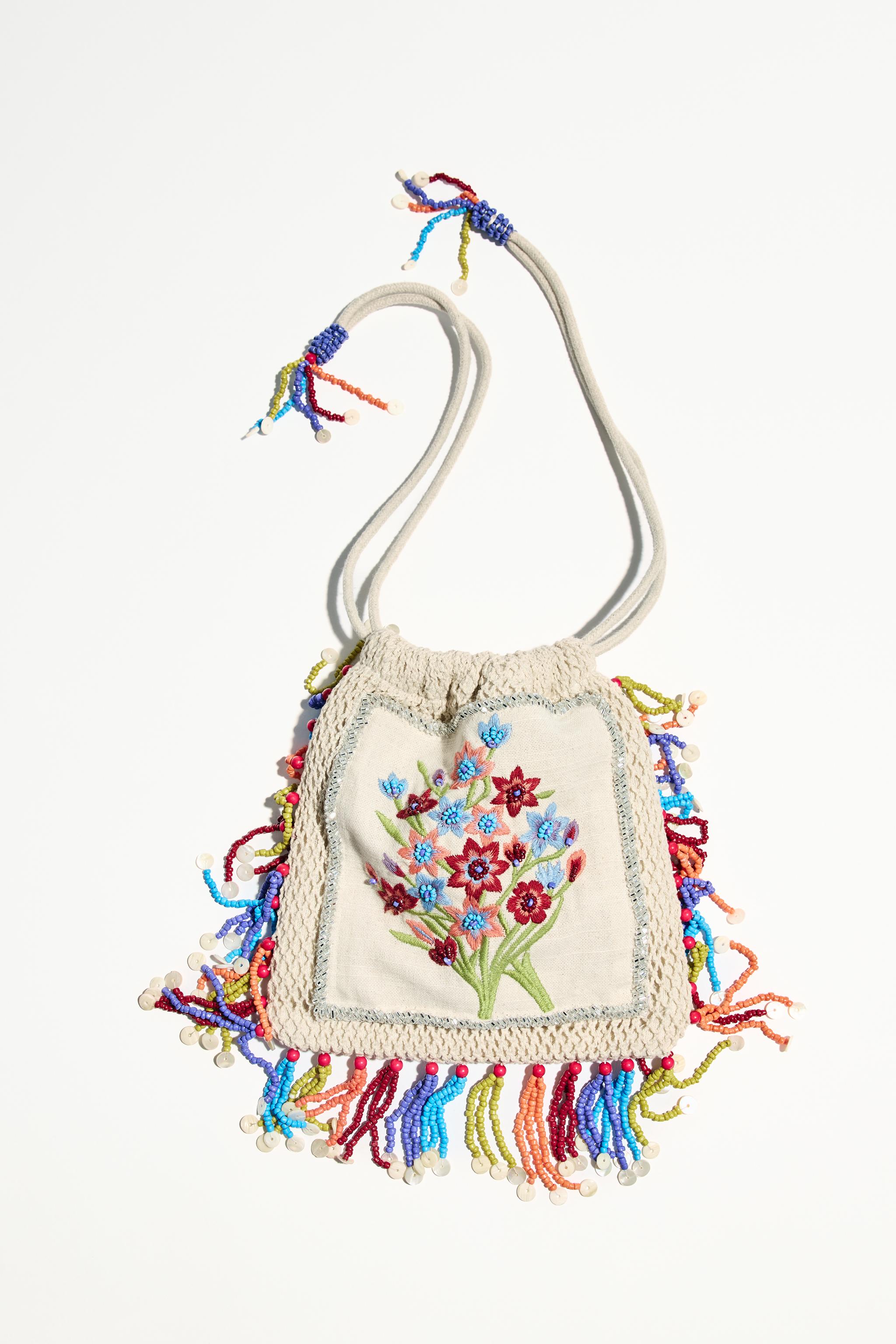 FLORAL EMBROIDERY BUCKET BAG