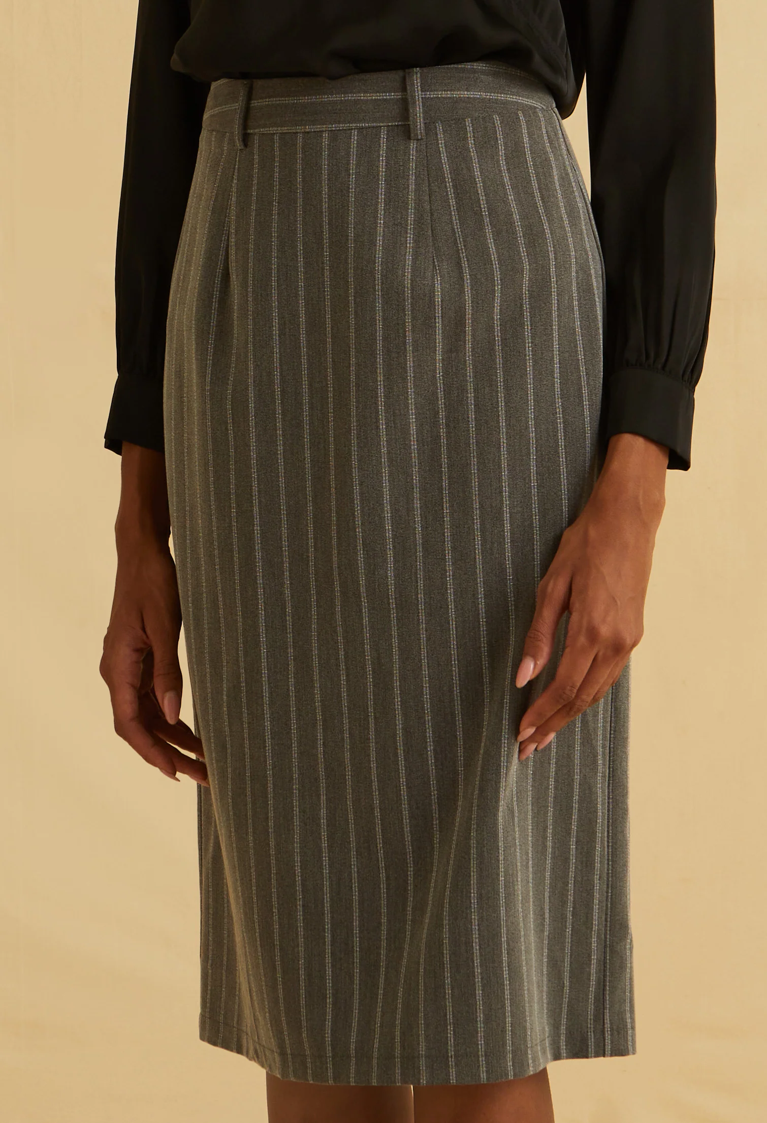 Sharp Line Midi Skirts