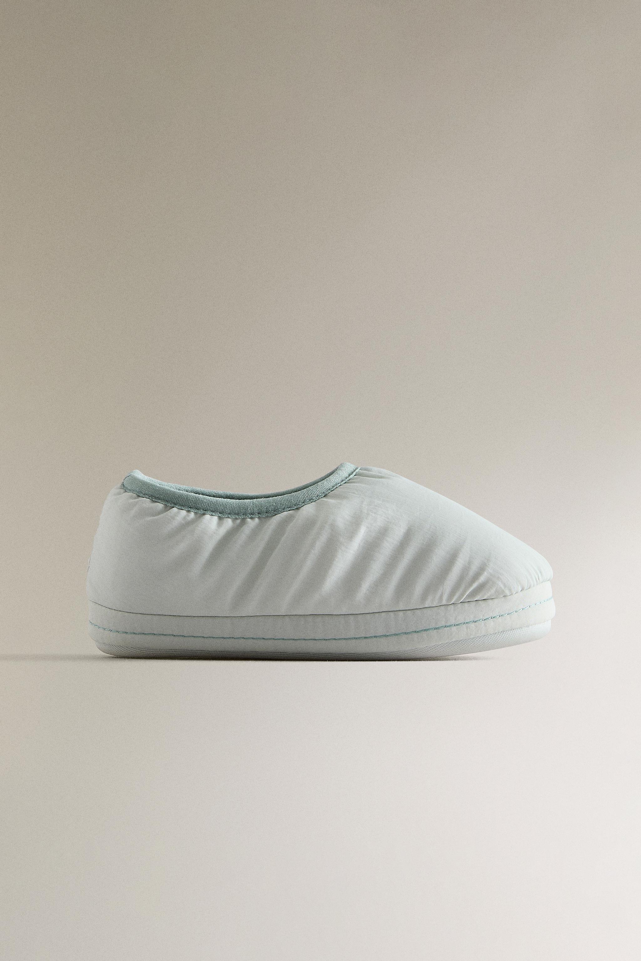 CHILDREN'S FABRIC SLIPPERS