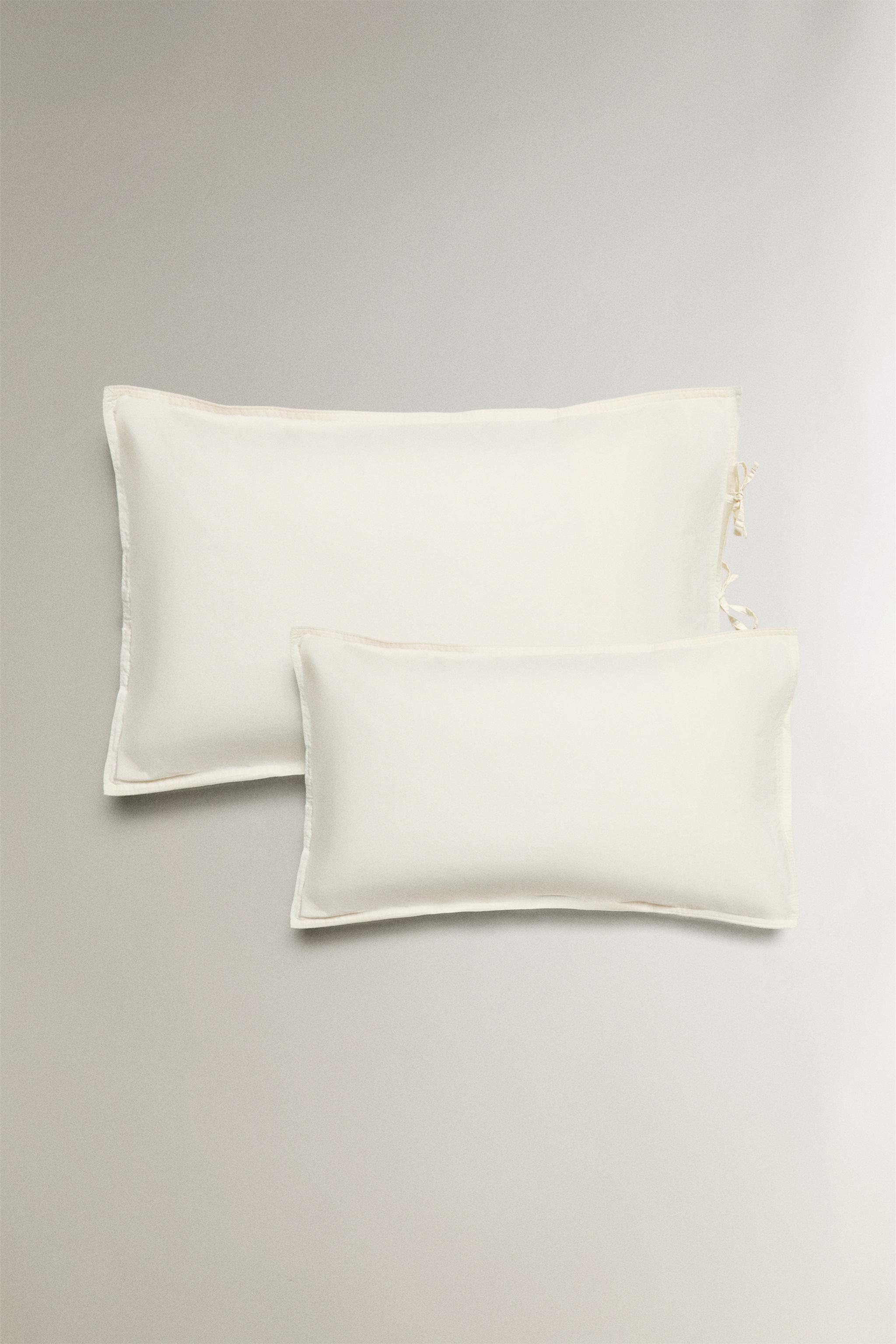 SOLID COLOR CHILDREN’S PILLOWCASE