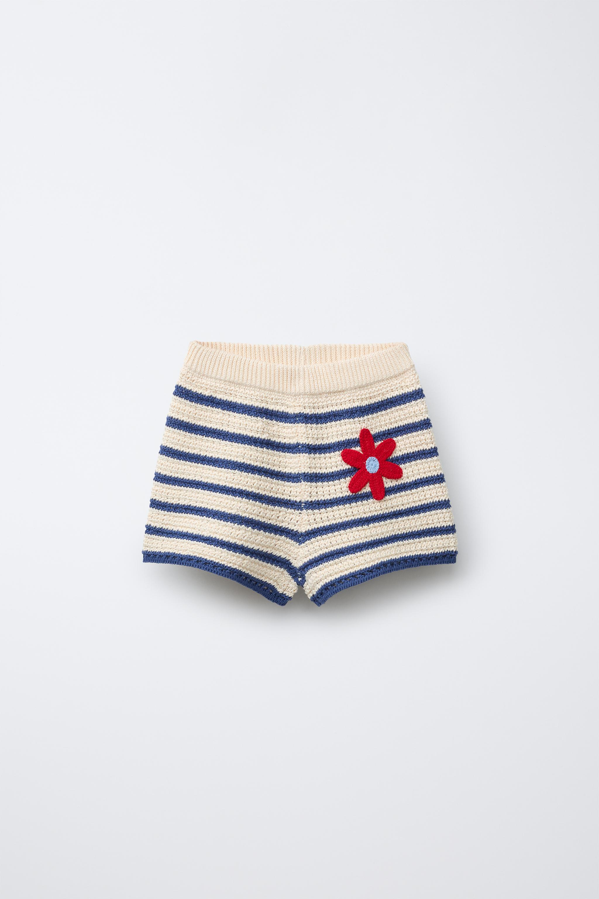 KNIT STRIPED SHORTS WITH FLOWER