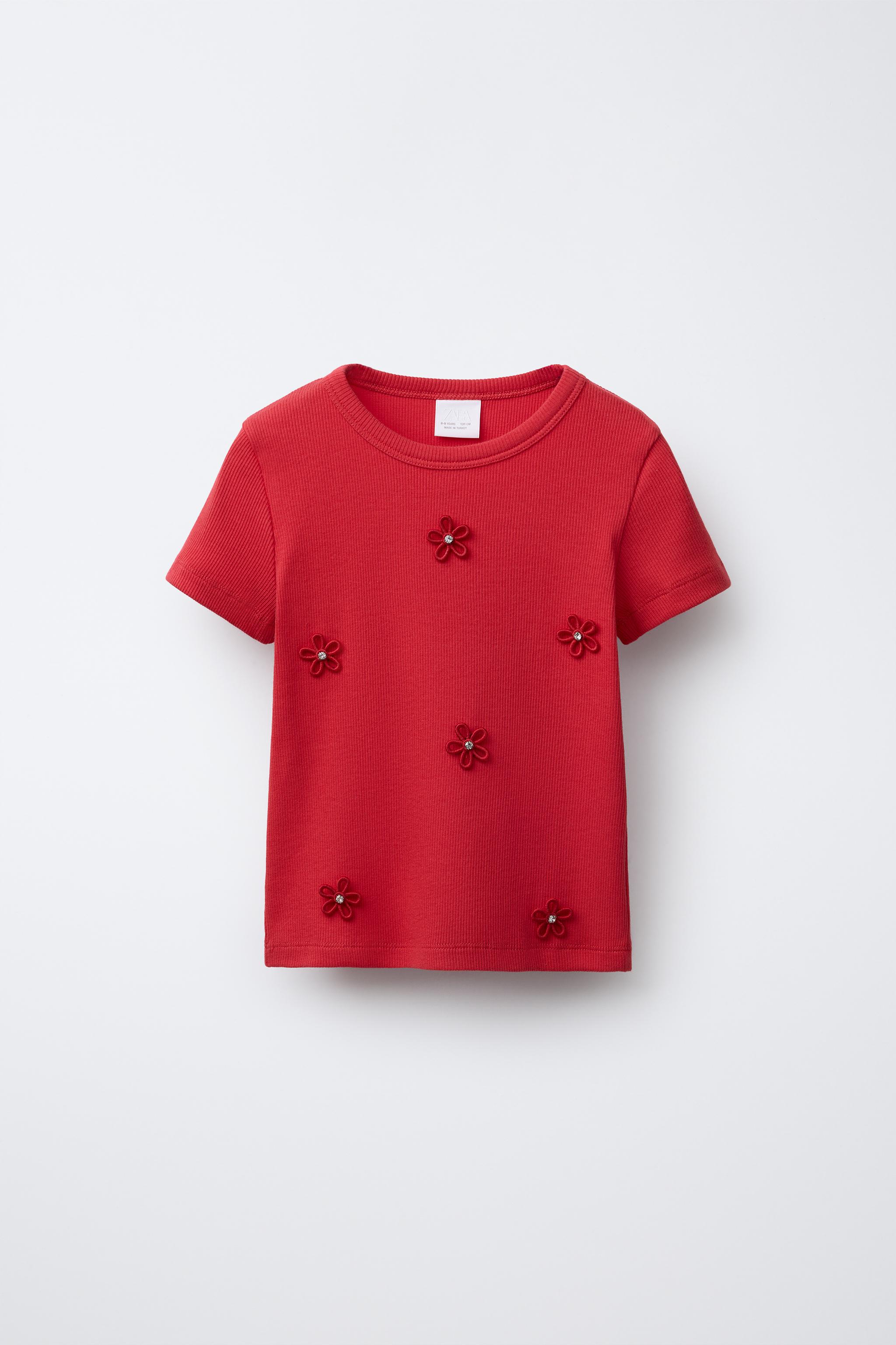 RIBBED JEWELED APPLIQUÉ SHIRT