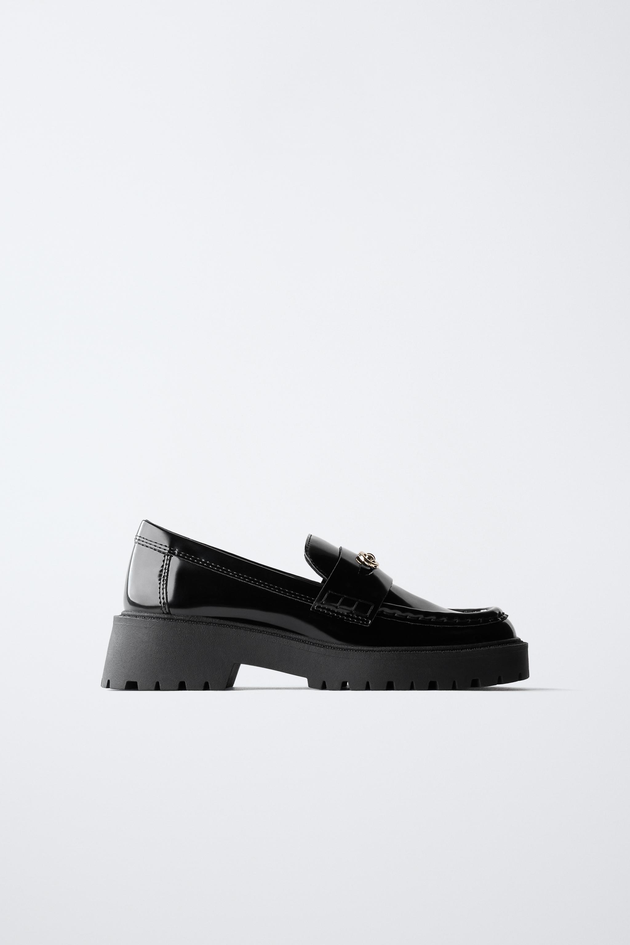 LOAFER WITH METAL DETAIL