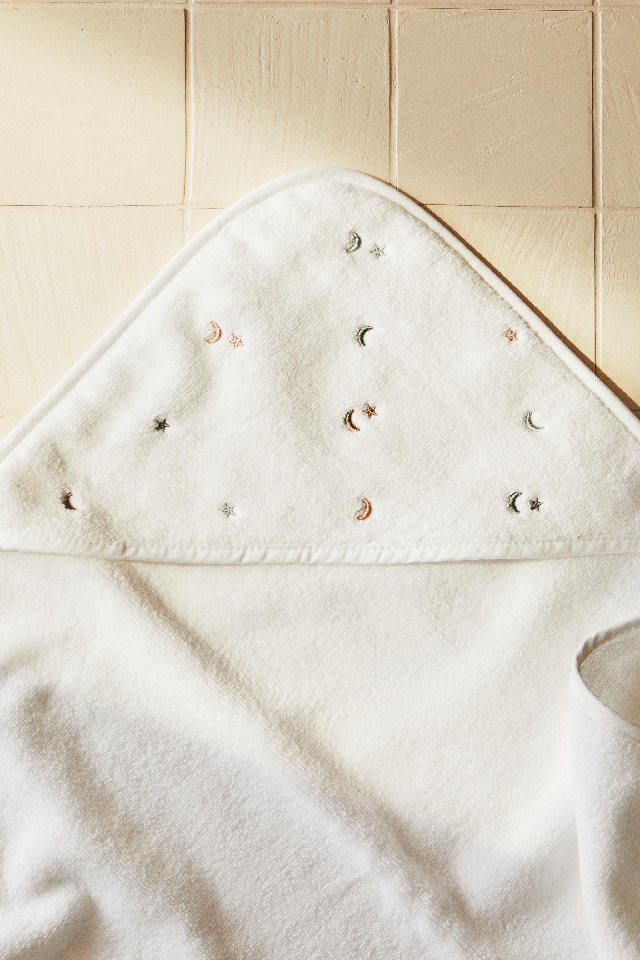 STARS HOODED BABY TOWEL