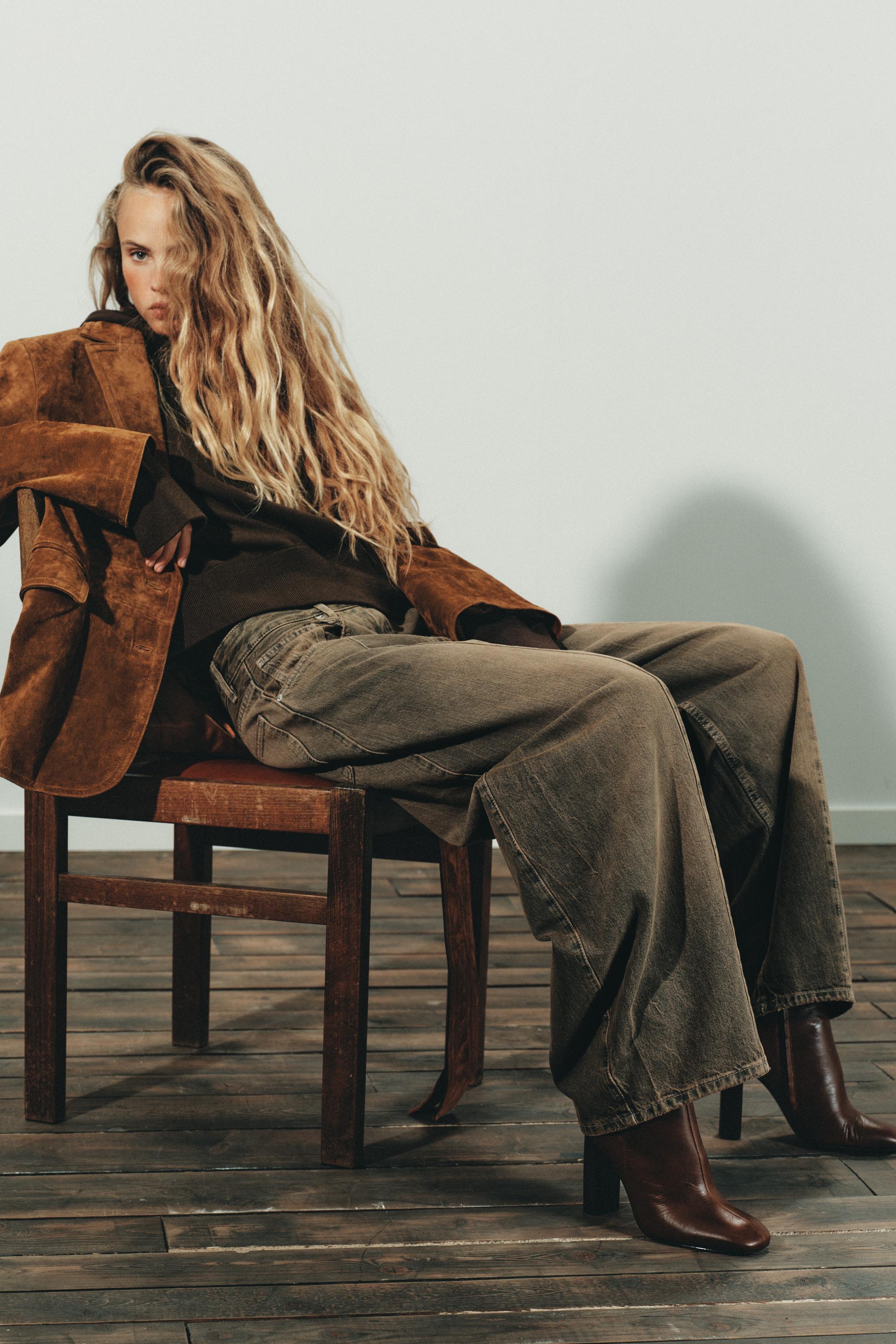 LEATHER WIDE HEEL ANKLE BOOTS