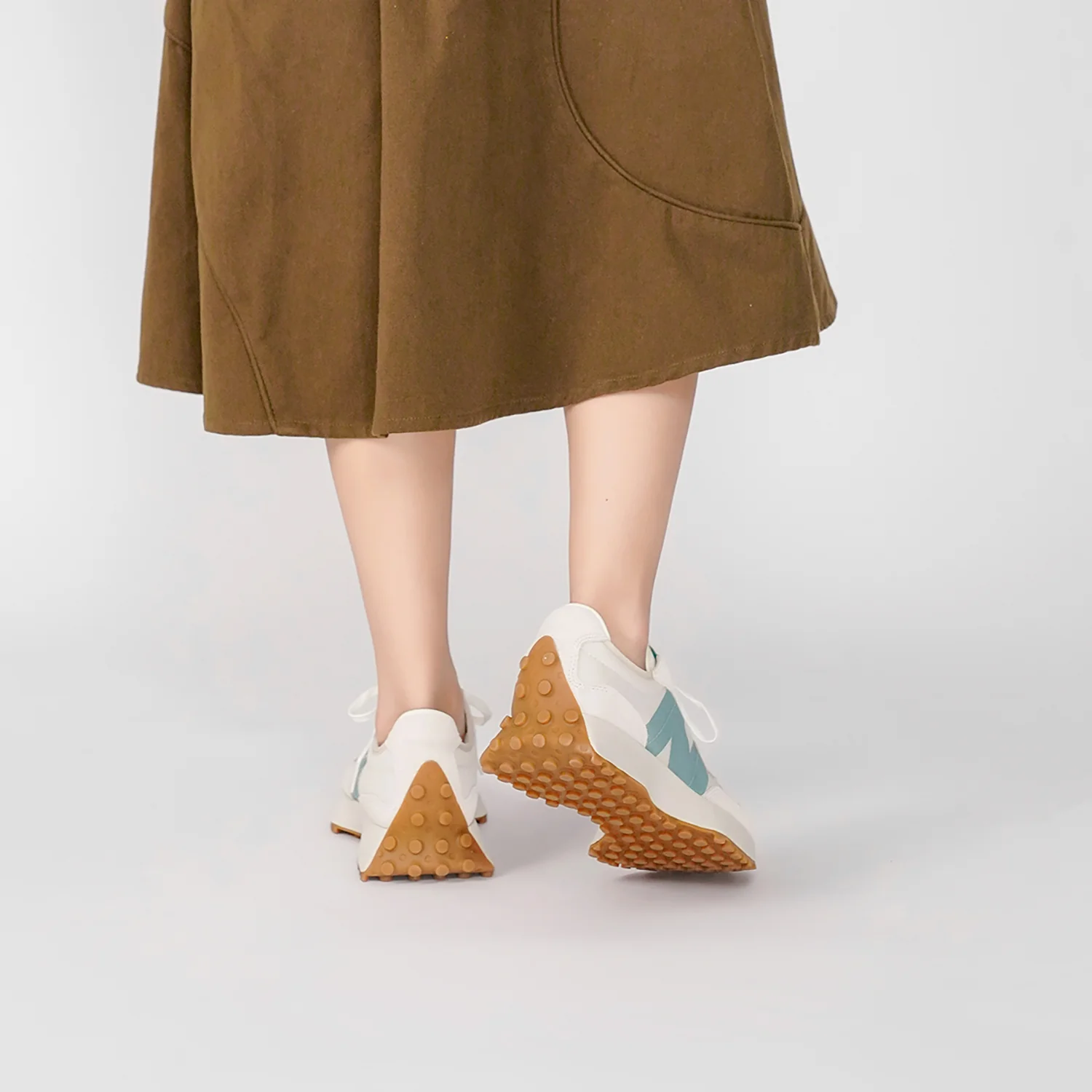 (WMNS) 327 'Moonbeam Storm Blue' WS327HG1