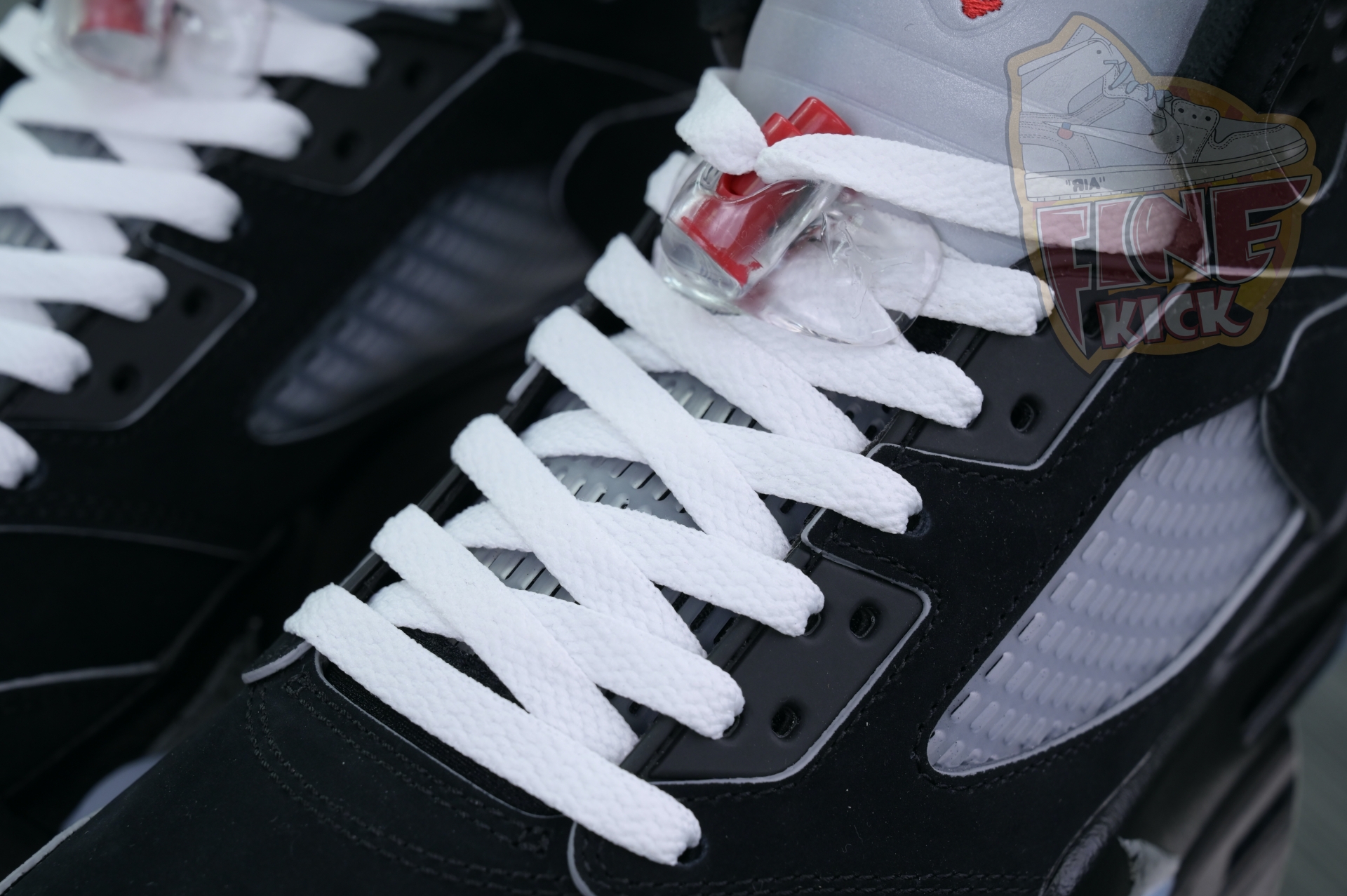 “BLACK METALLIC REIMAGINED”SNEAKERS