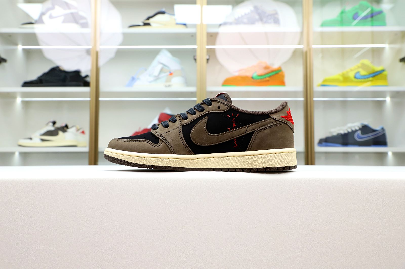 Unisex  Low OG Sneakers