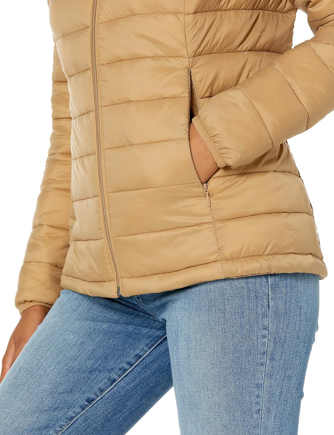 Amazon Essentials Women's Lightweight Long-Sleeve Water-Resistant Packable Puffer Jacket (Available in Plus Size)