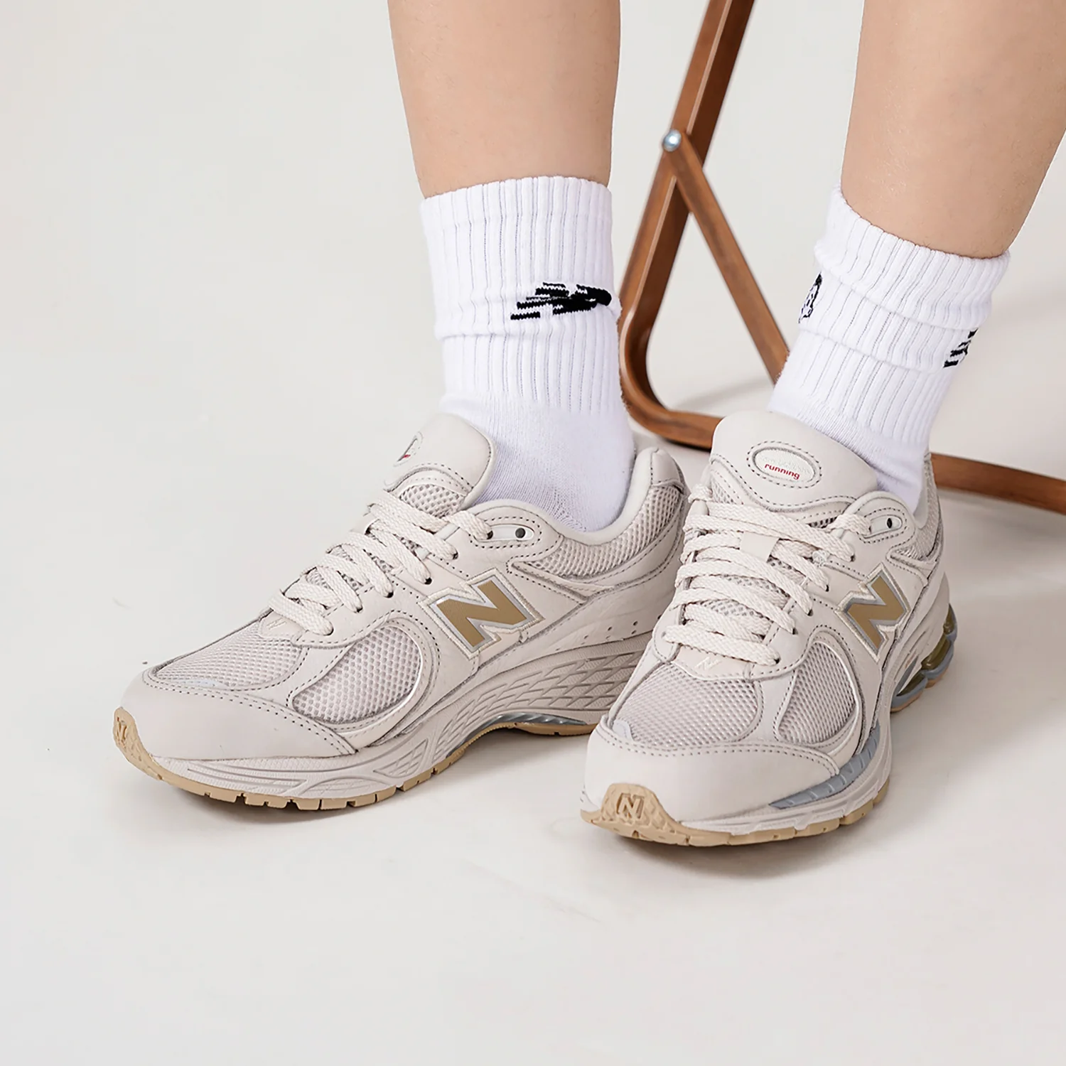 2002R 'Cream' ML2002R3