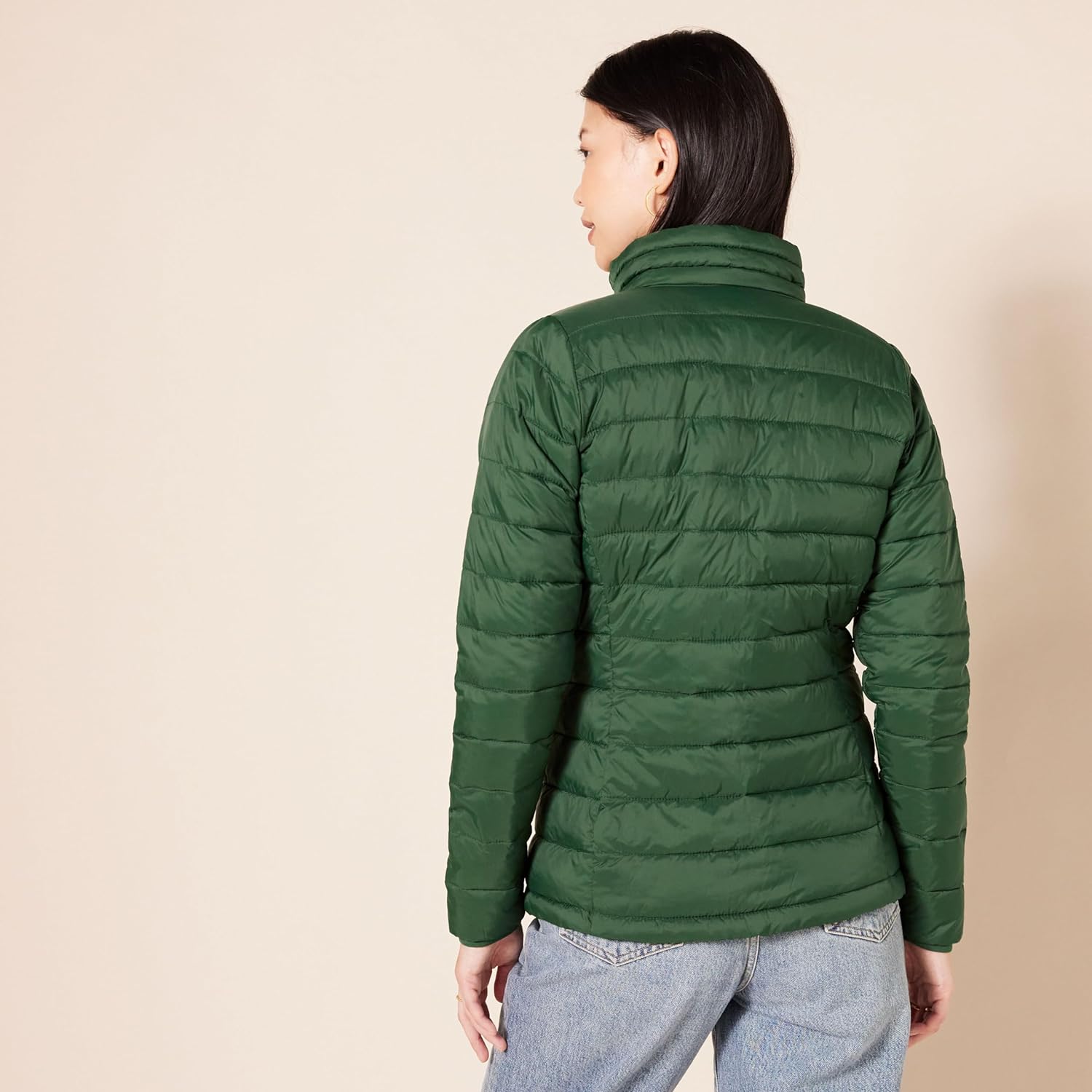 Amazon Essentials Women's Lightweight Long-Sleeve Water-Resistant Packable Puffer Jacket (Available in Plus Size)