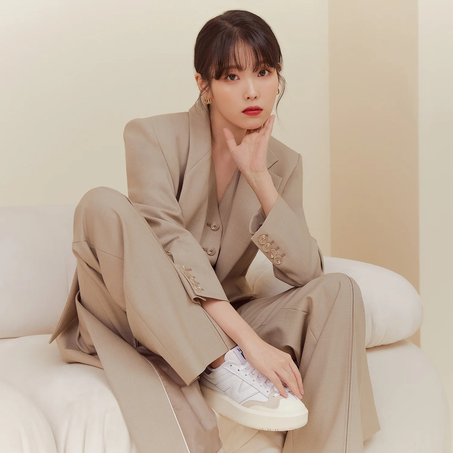 302 'White Reflection' CT302OA