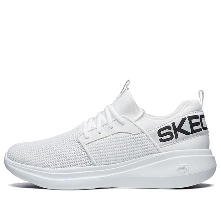 Go Run Fast Low-Top 'White Black' 55103-WHT