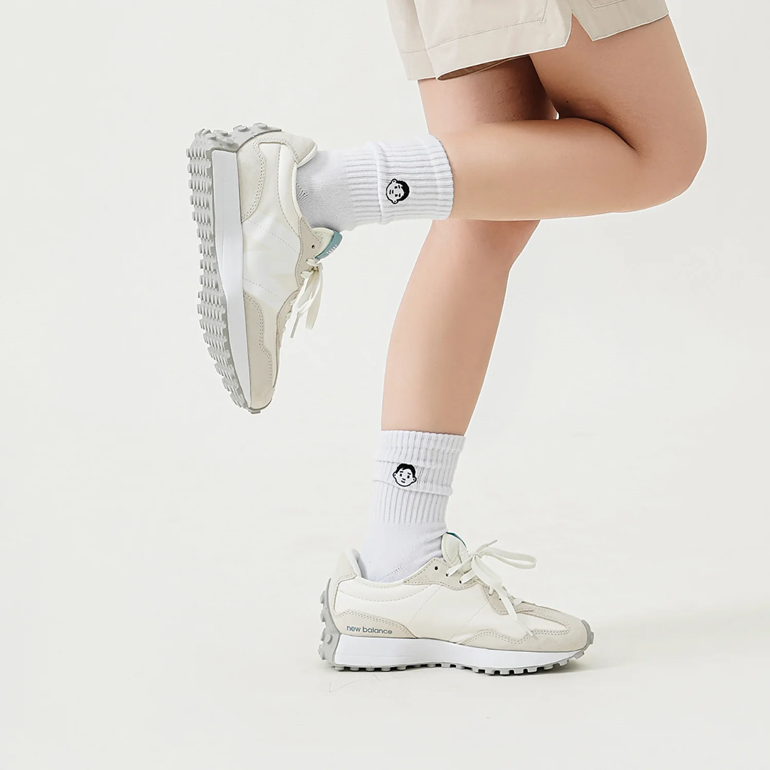 (WMNS) 327 'Sea Salt Ocean Haze' WS327BV